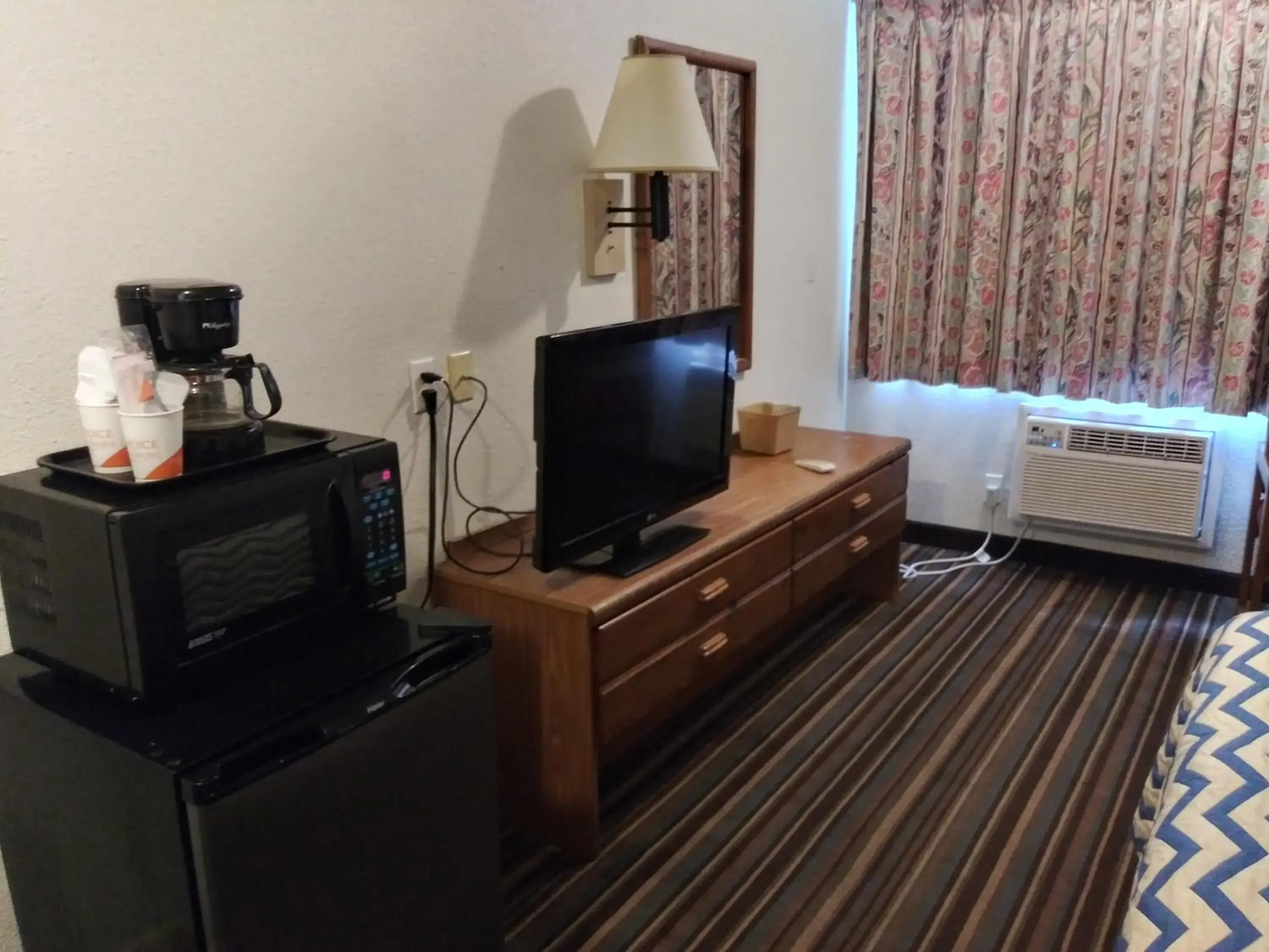 TV/Entertainment Center in Sioux City Inn Sioux City IA Sergeant Bluff