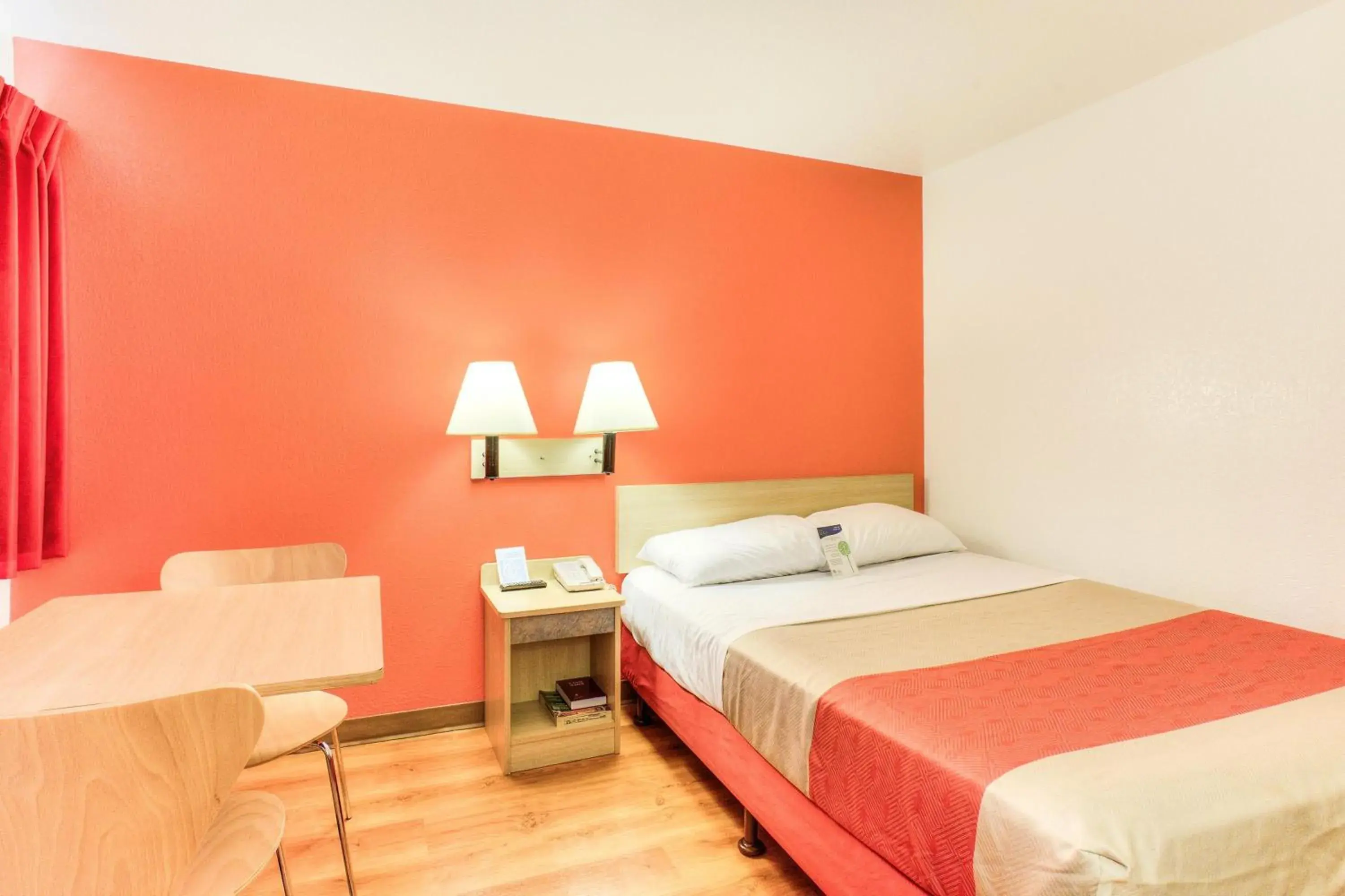 Motel 6-Tigard, OR - Portland South - Lake Oswego Motel 6-Tigard, OR - Portland South - Lake Oswego