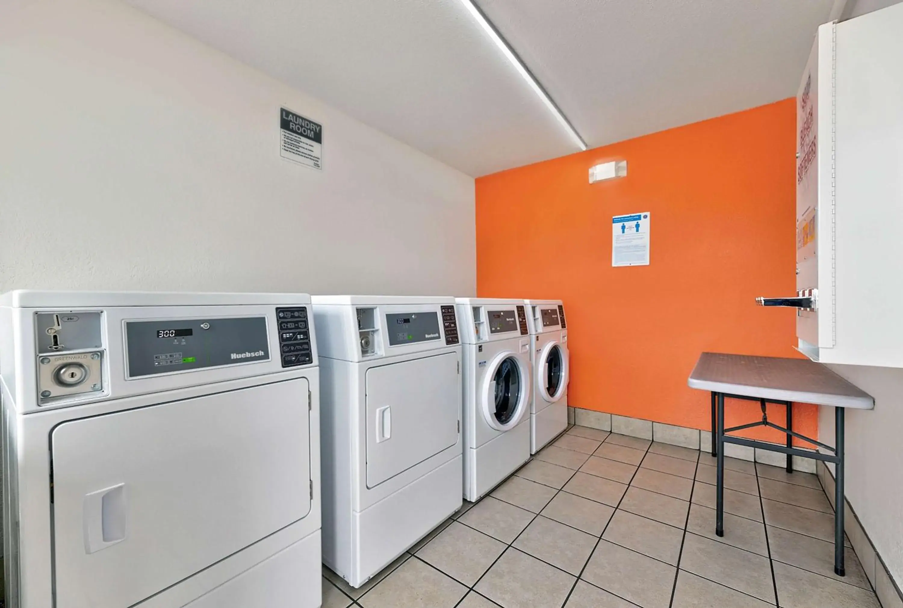 laundry, Kitchen/Kitchenette in Motel 6-Columbus, GA