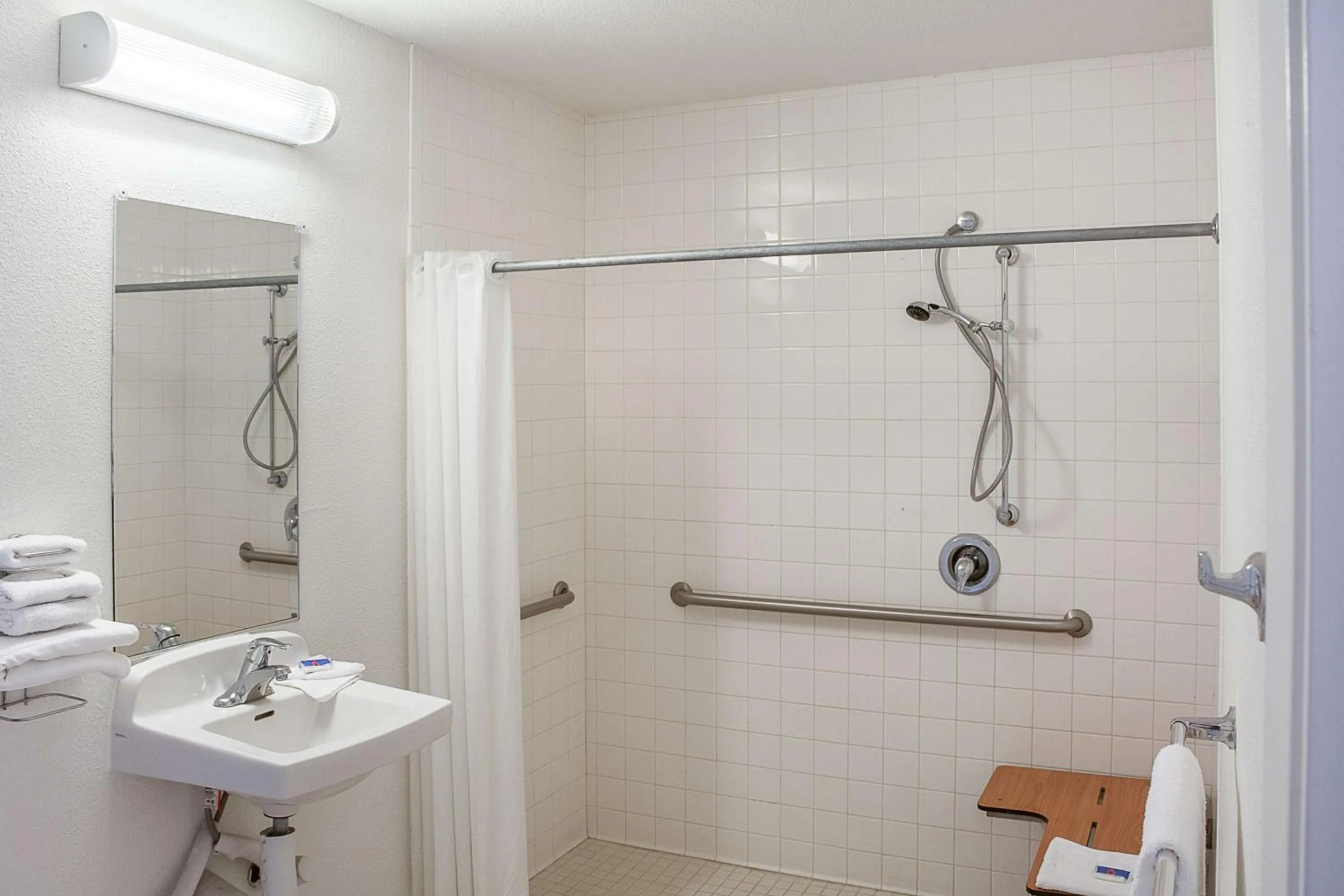 Shower in Motel 6-Ukiah, CA