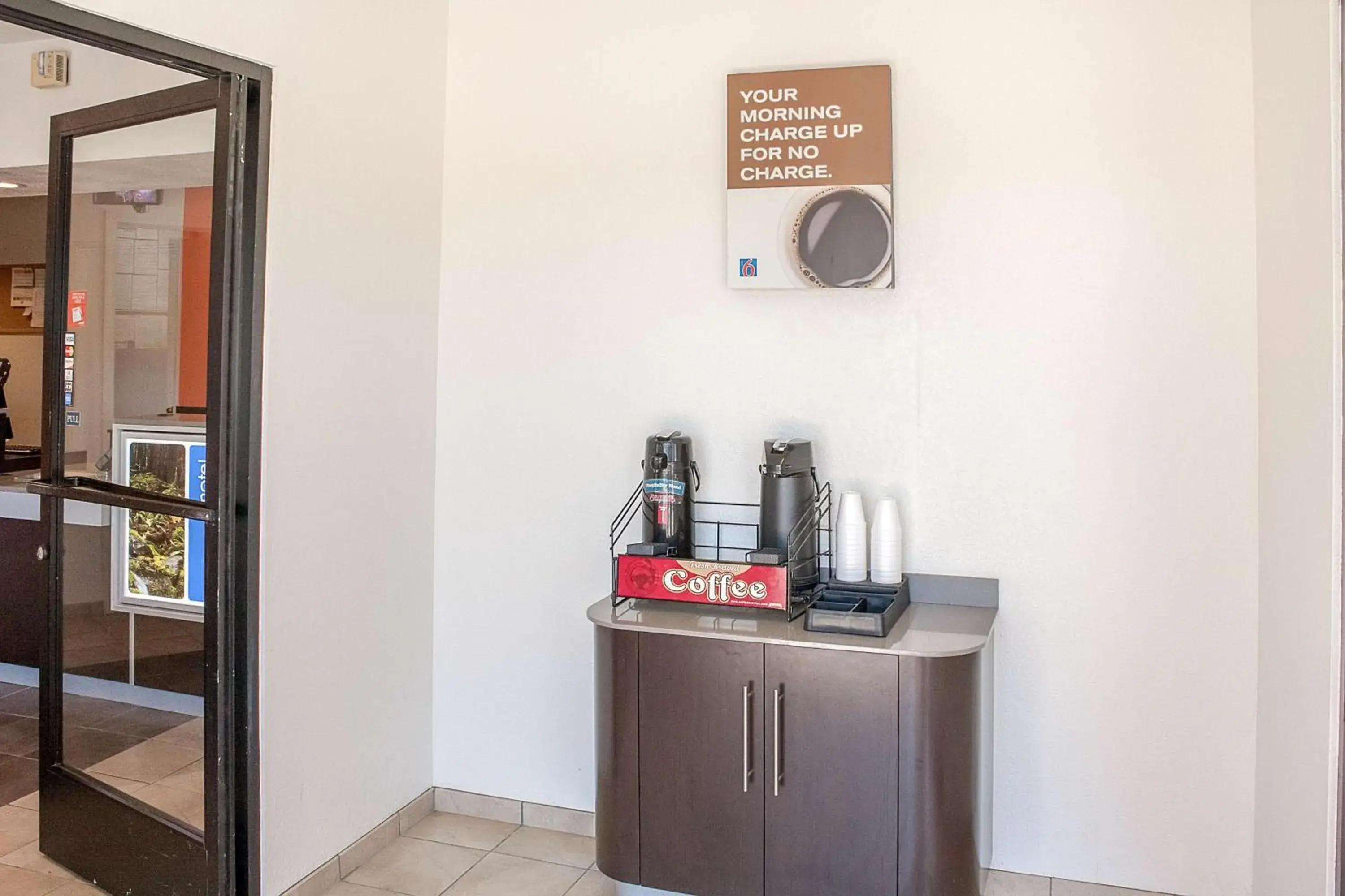 Lobby or reception in Motel 6-Ukiah, CA Lobby or reception in Motel 6-Ukiah, CA