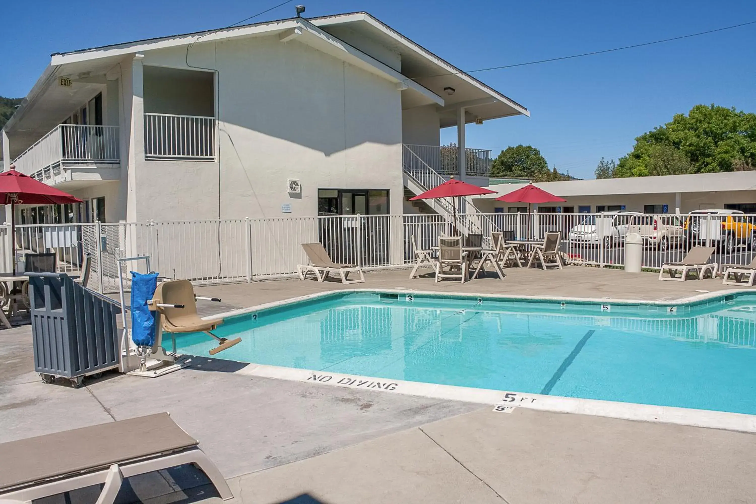 Swimming pool in Motel 6-Ukiah, CA Swimming pool in Motel 6-Ukiah, CA
