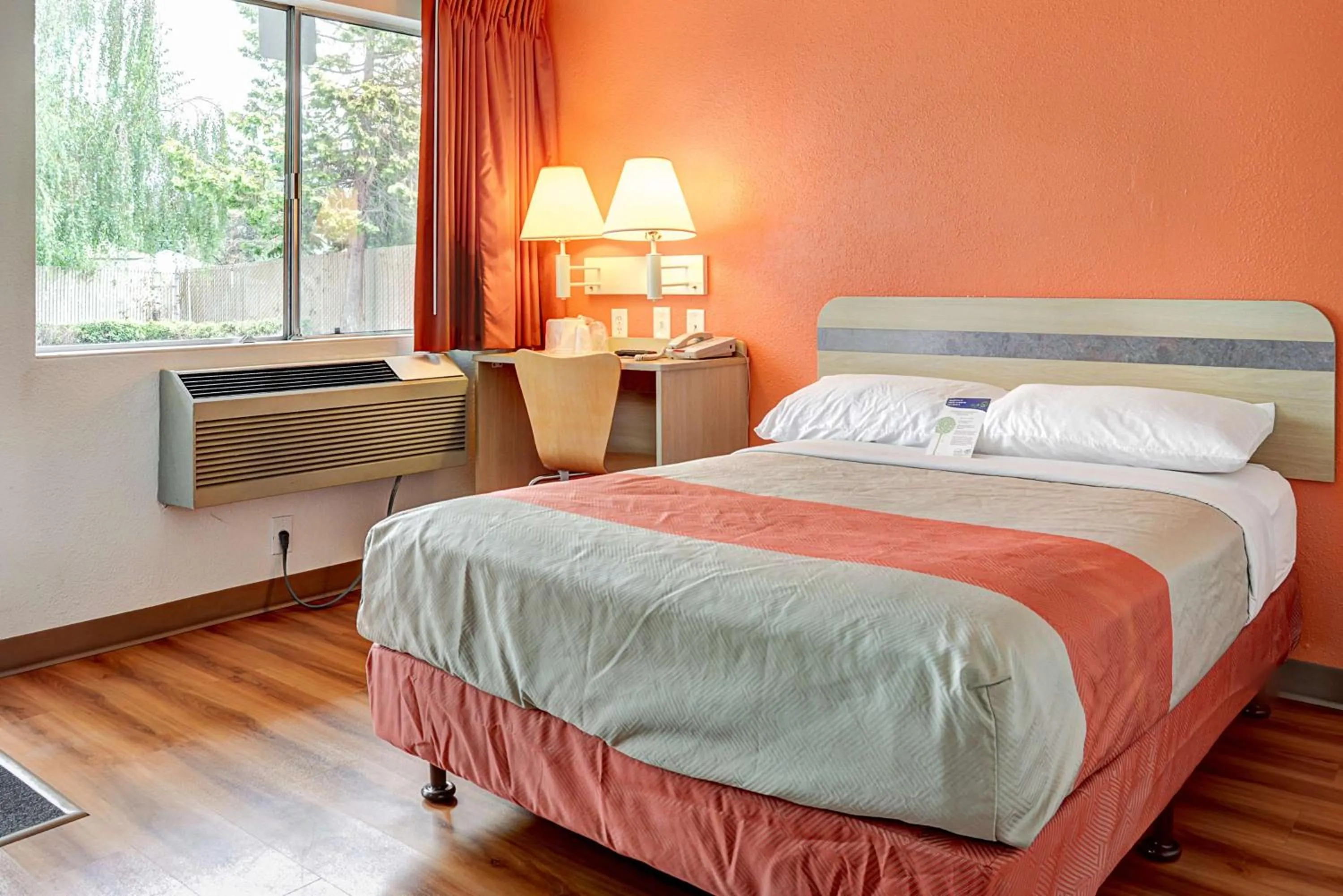 Photo of the whole room, Bed in Motel 6-Portland, OR - Central