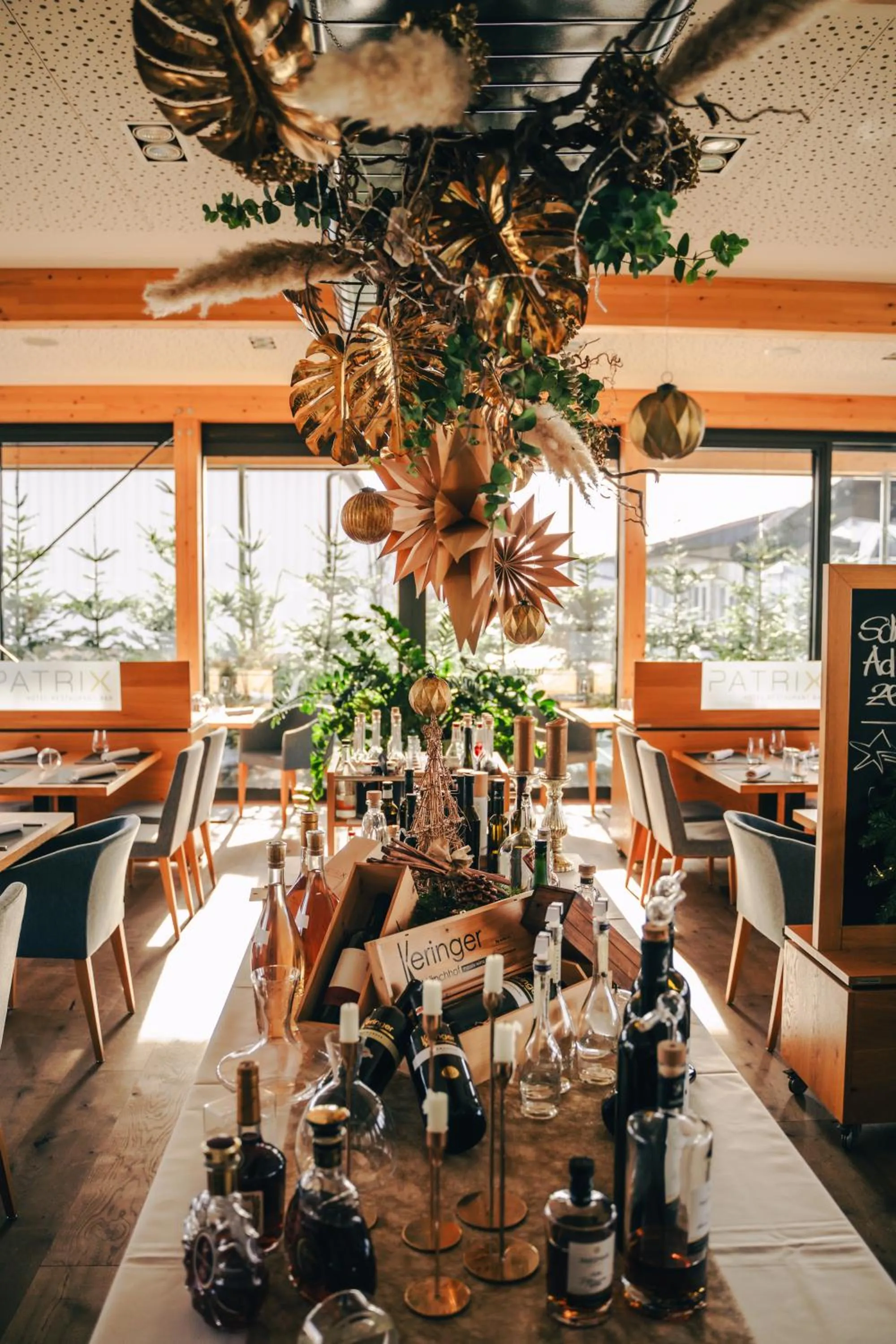 Restaurant/places to eat in Patrix Hotel, Restaurant, Bar