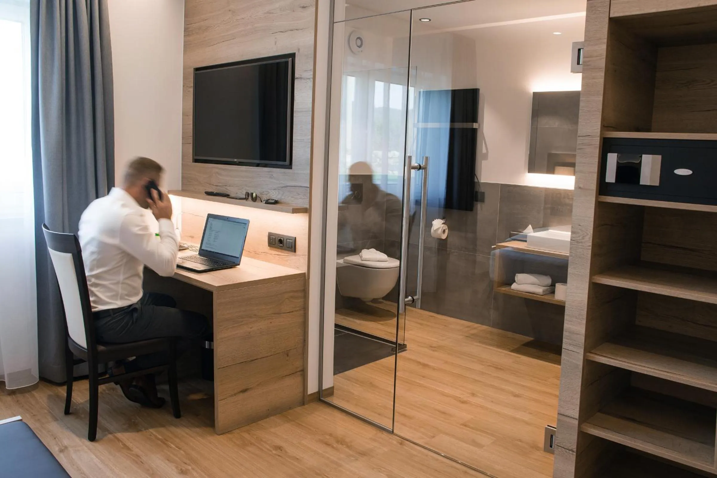 Toilet in Patrix Hotel, Restaurant, Bar