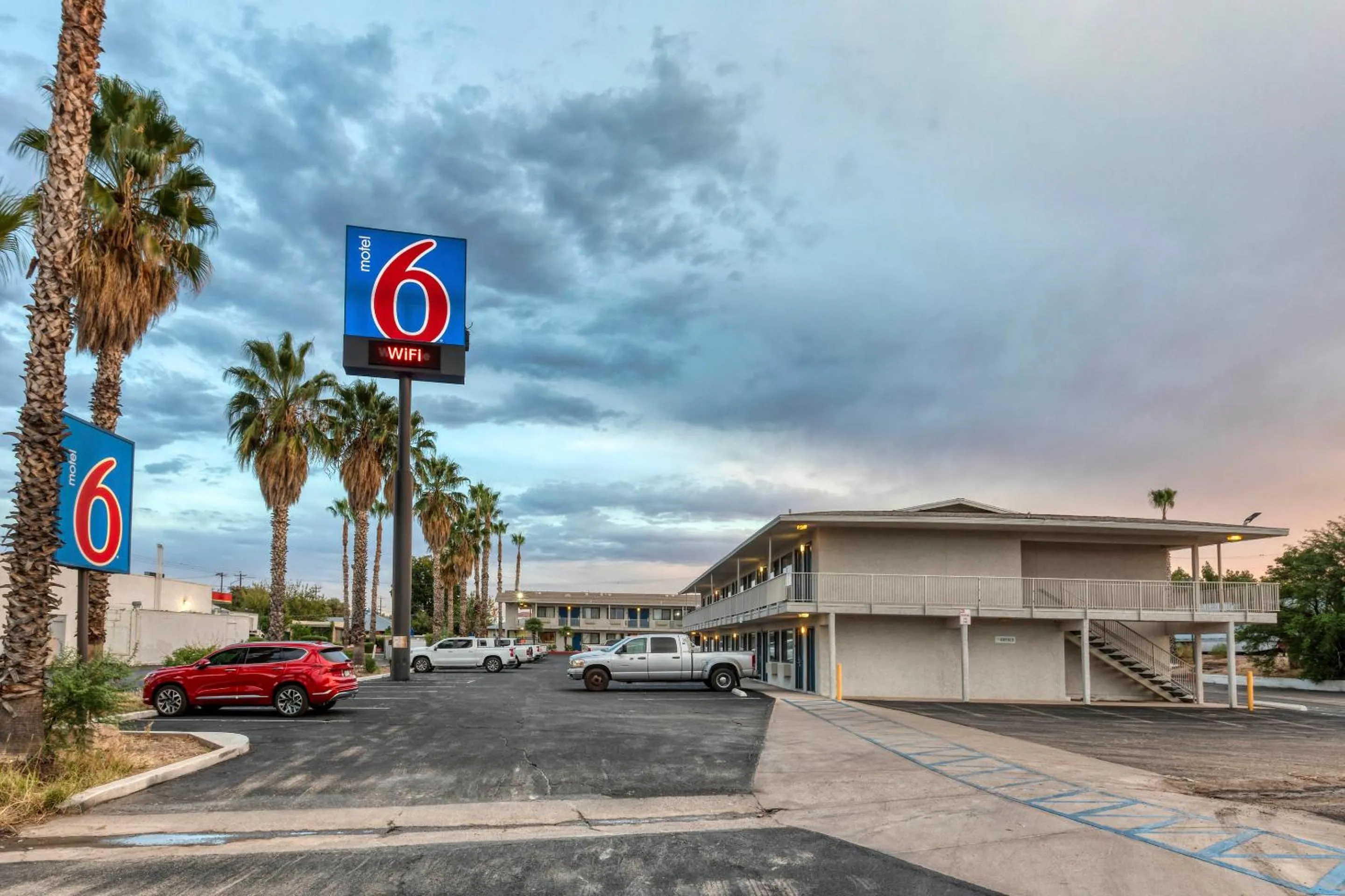 Property building in Motel 6-Nogales, AZ - Mariposa Road