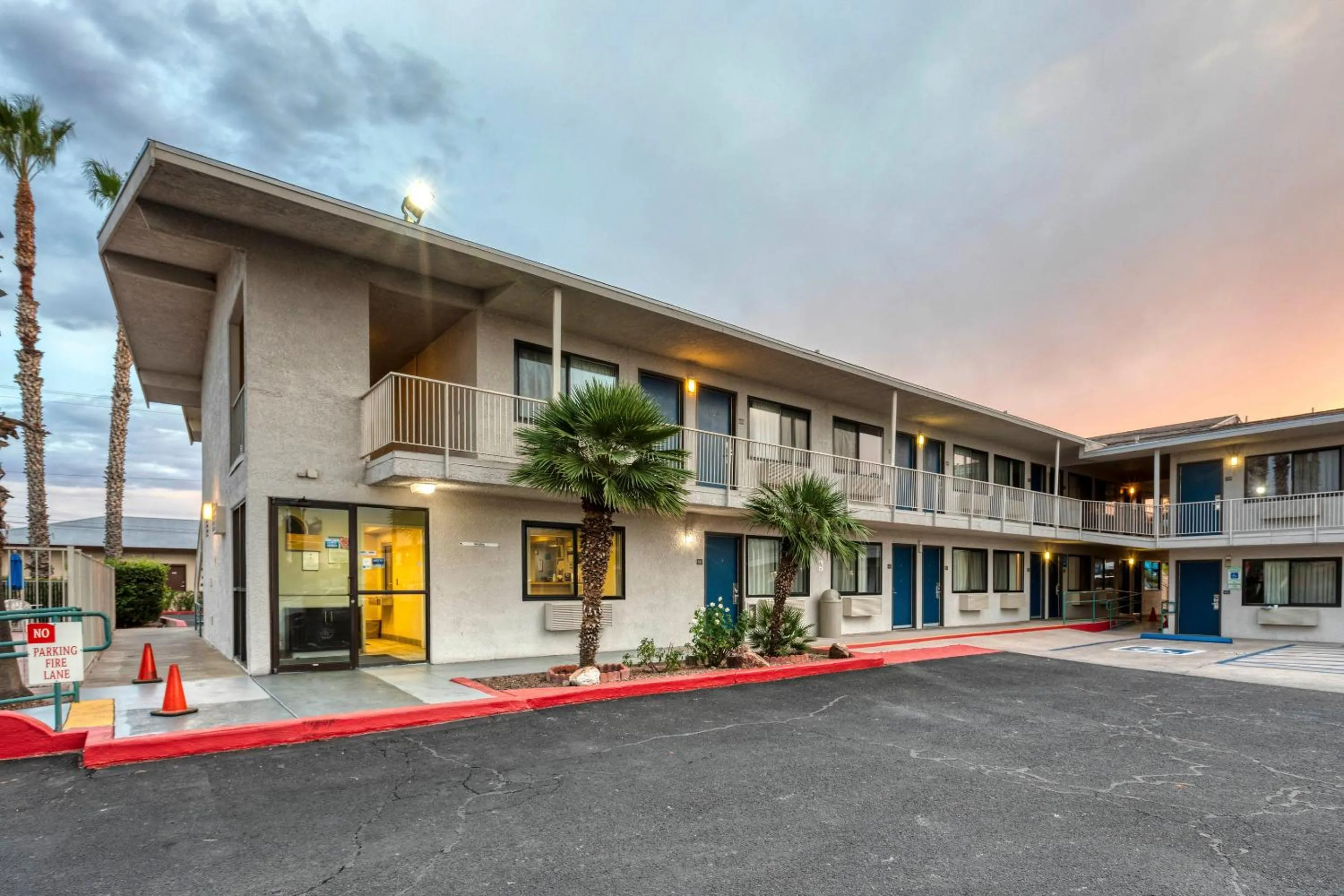 Property building in Motel 6-Nogales, AZ - Mariposa Road
