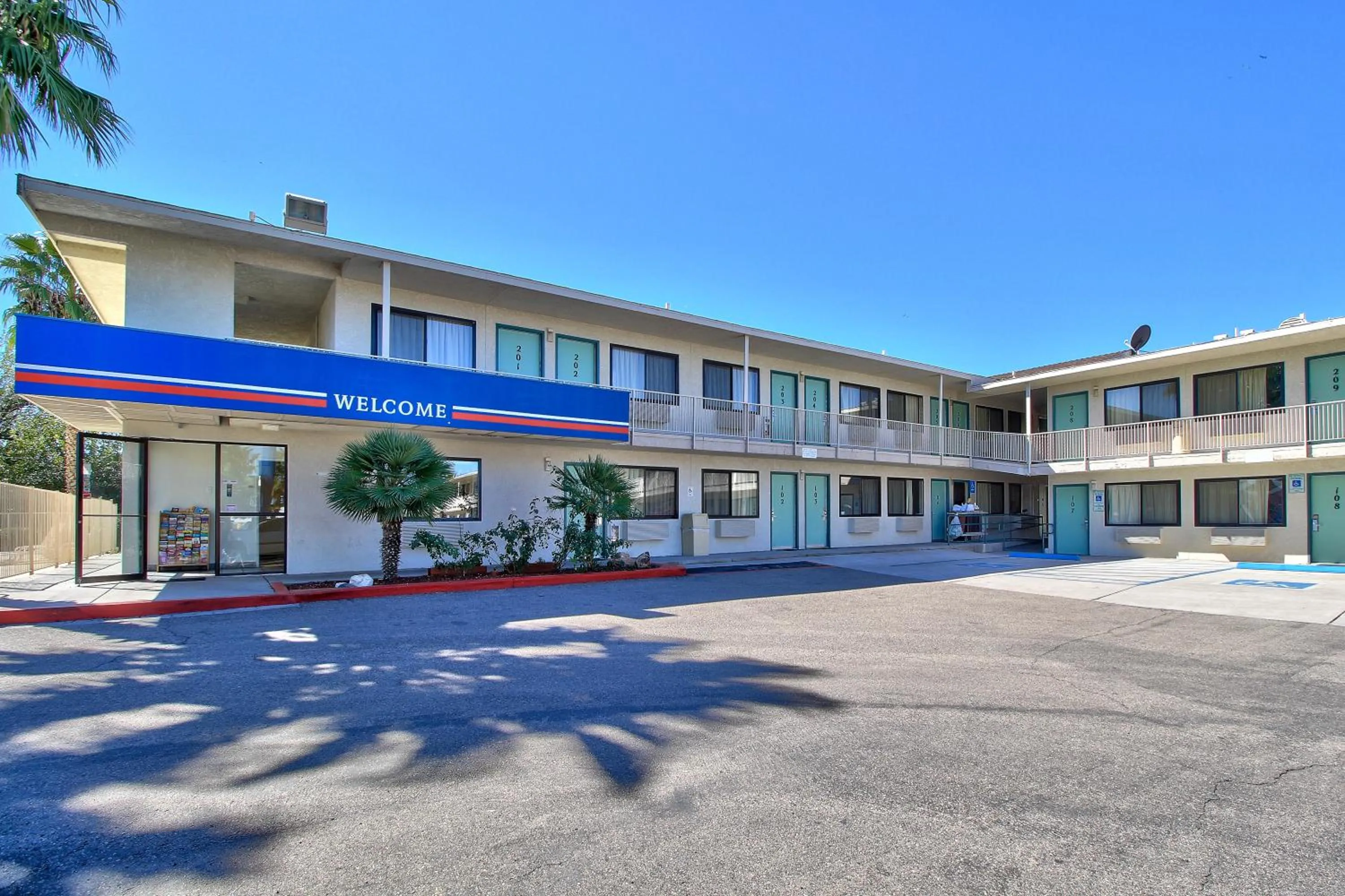 Property building in Motel 6-Nogales, AZ - Mariposa Road