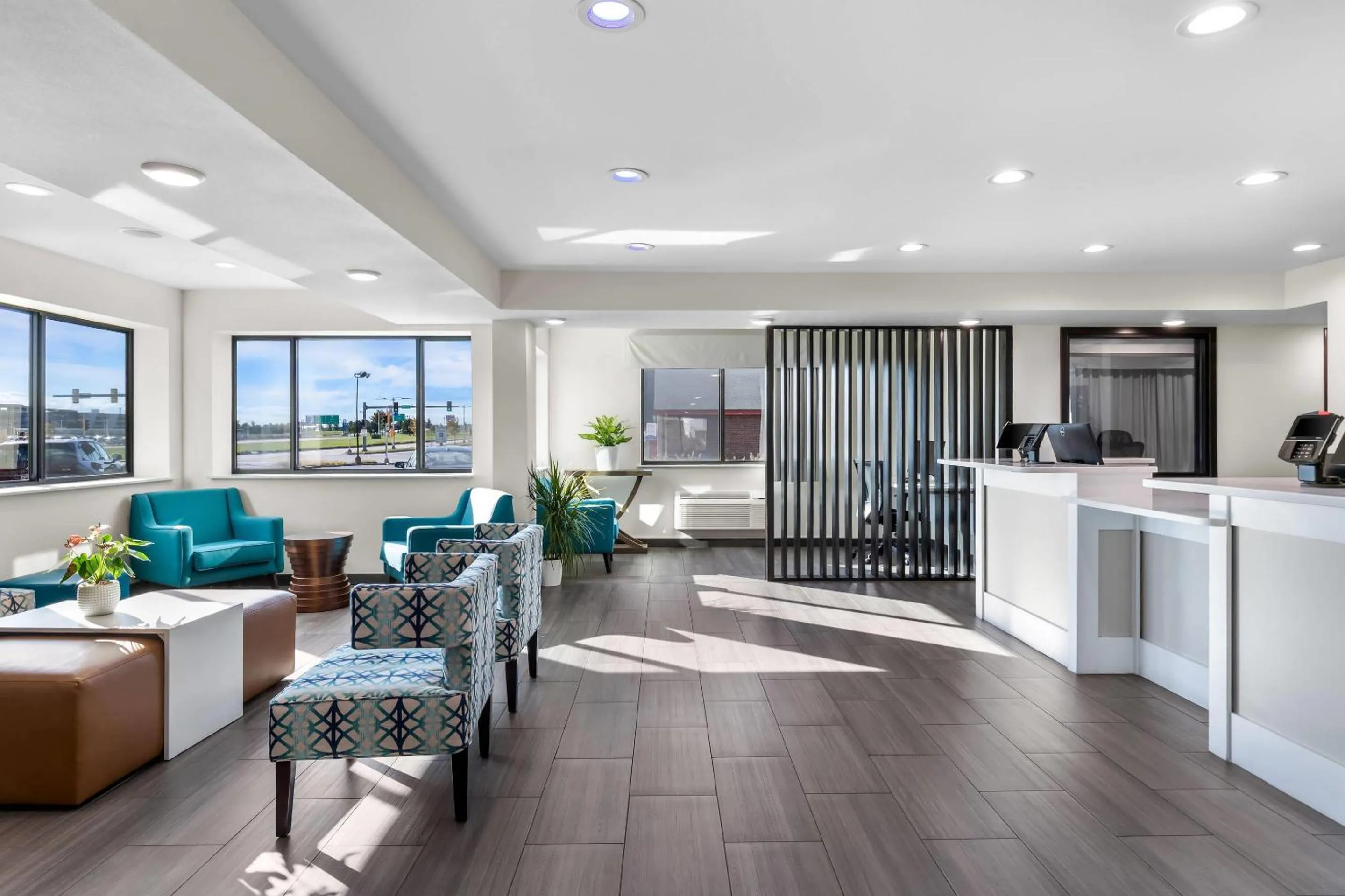 Clarion Pointe Milwaukee Airport