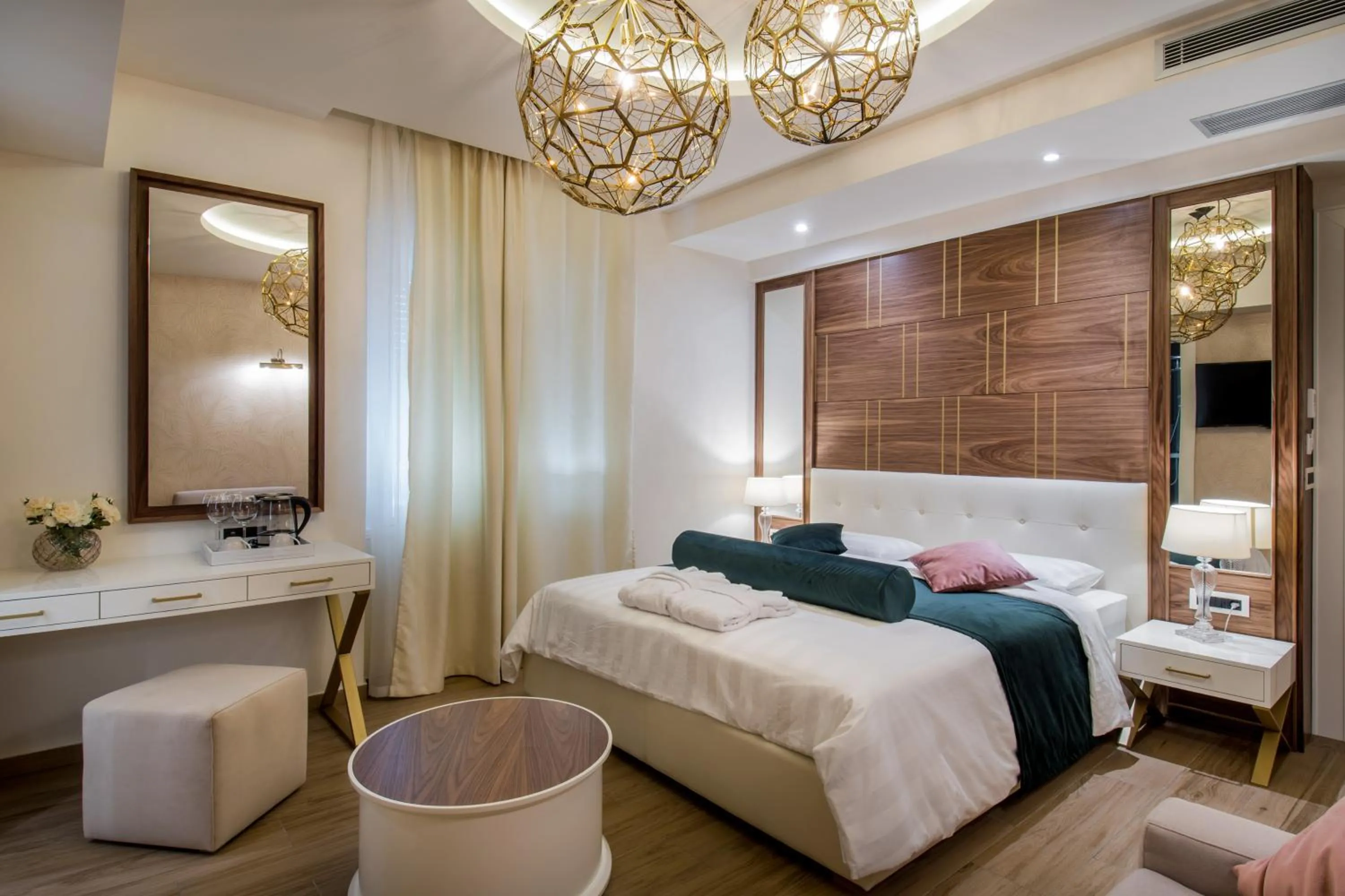 Luxury Triple Room in Miraval Luxury Rooms