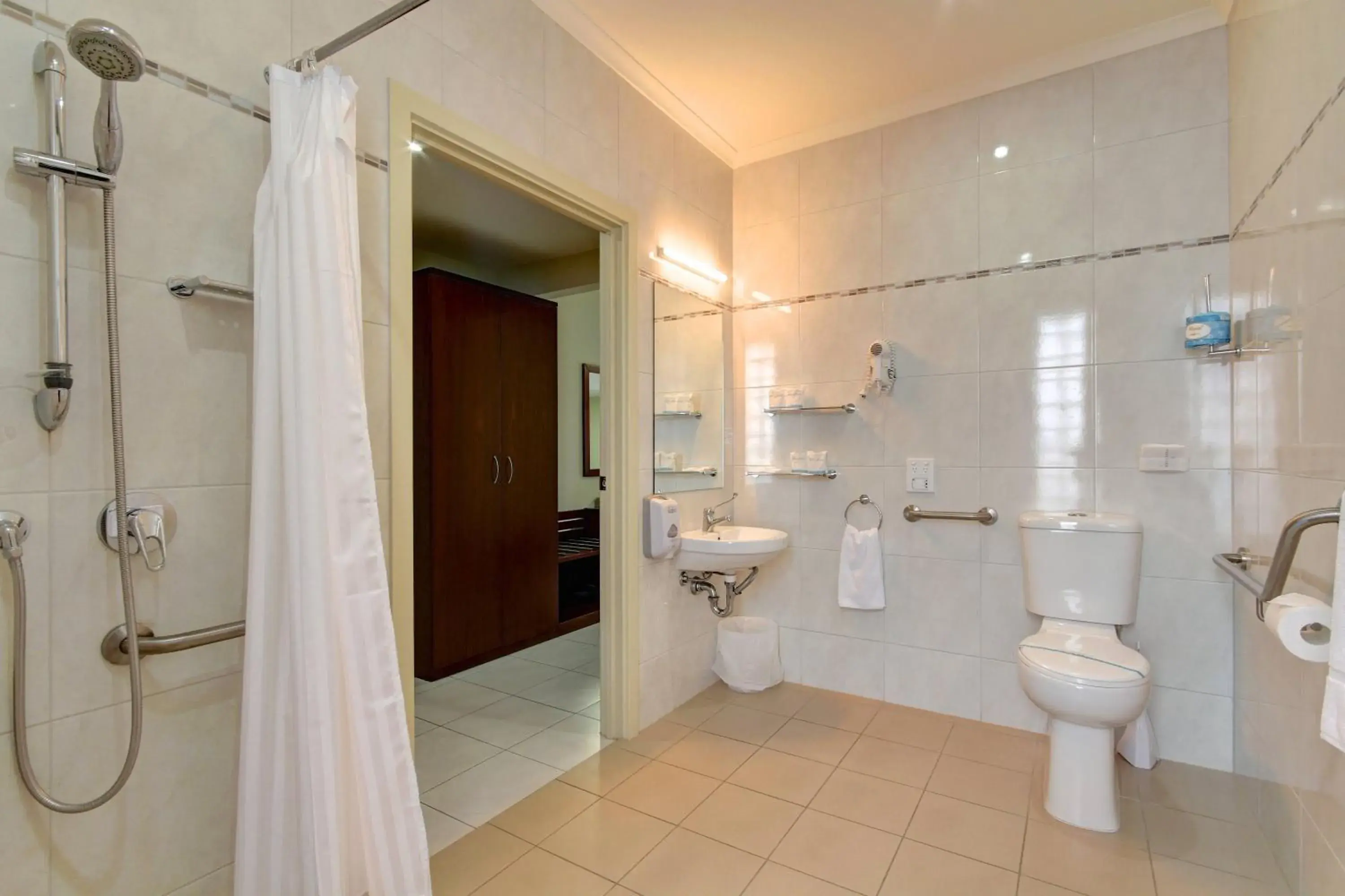 Standard Double Room in Strath Motel Standard Double Room in Strath Motel