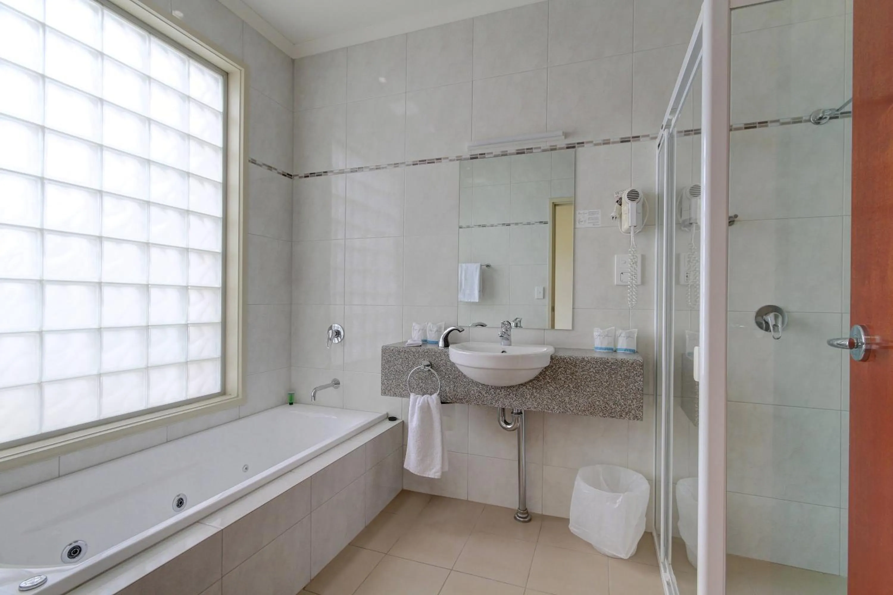 Bathroom in Strath Motel