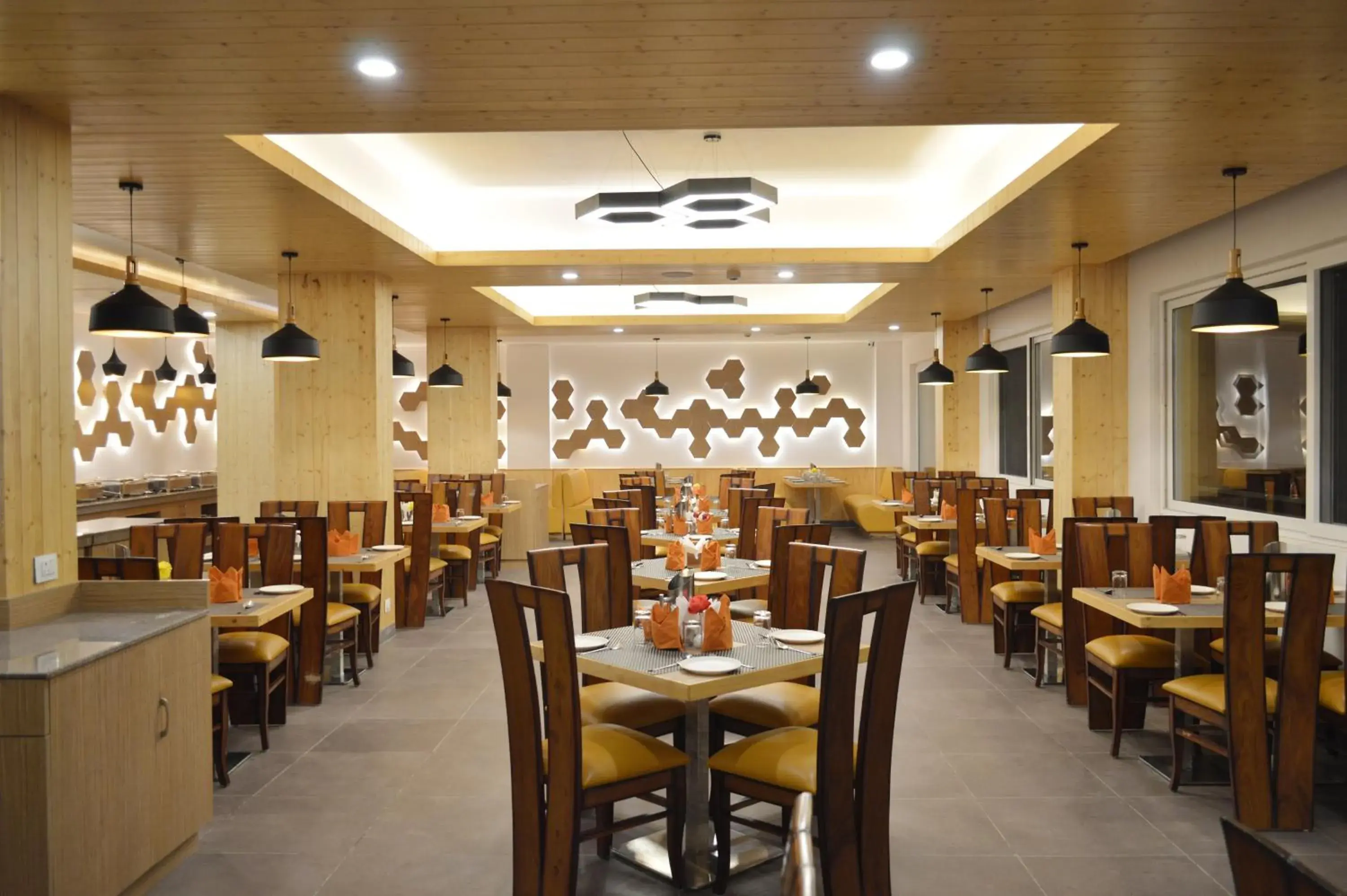 Restaurant/places to eat in The Orchard Greens Resort - A Centrally Heated Property Restaurant/places to eat in The Orchard Greens Resort - A Centrally Heated Property