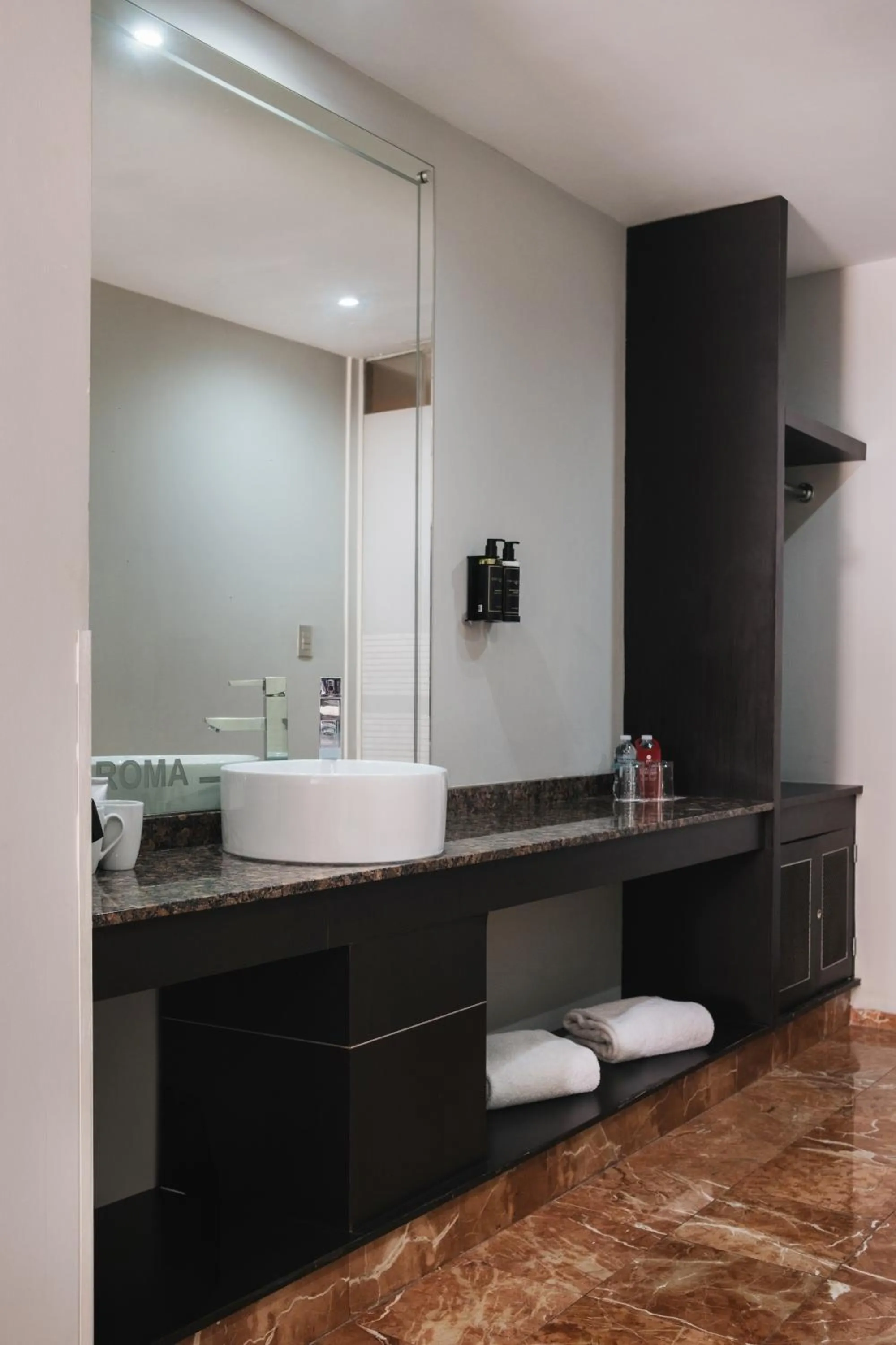 Bathroom in Exe Cities Reforma