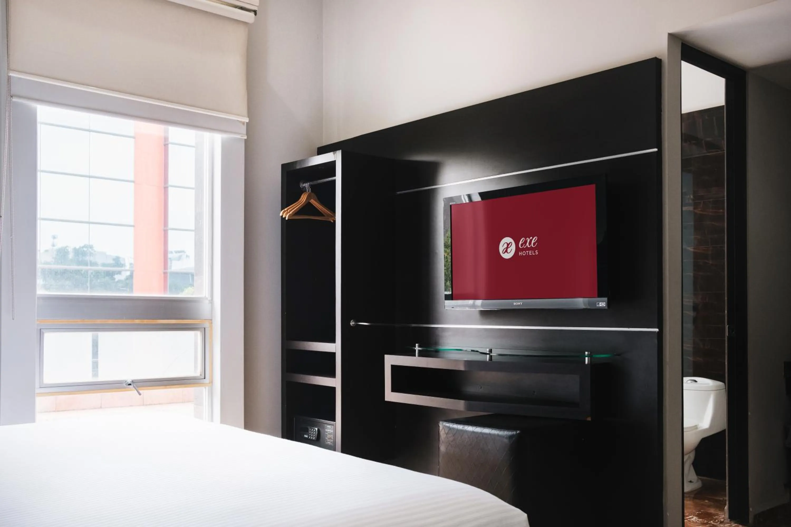 Bedroom, Bed in Exe Cities Reforma