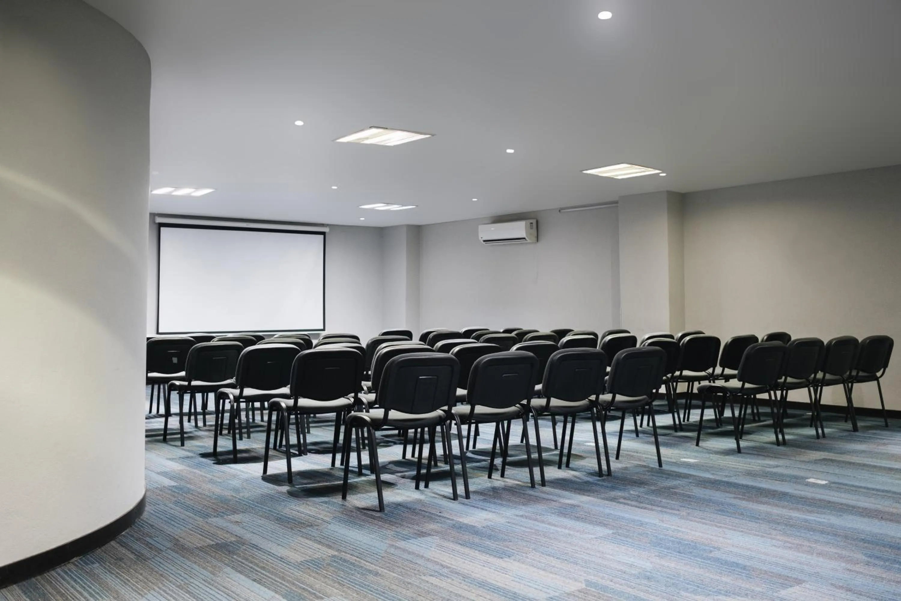 Meeting/conference room in Exe Cities Reforma