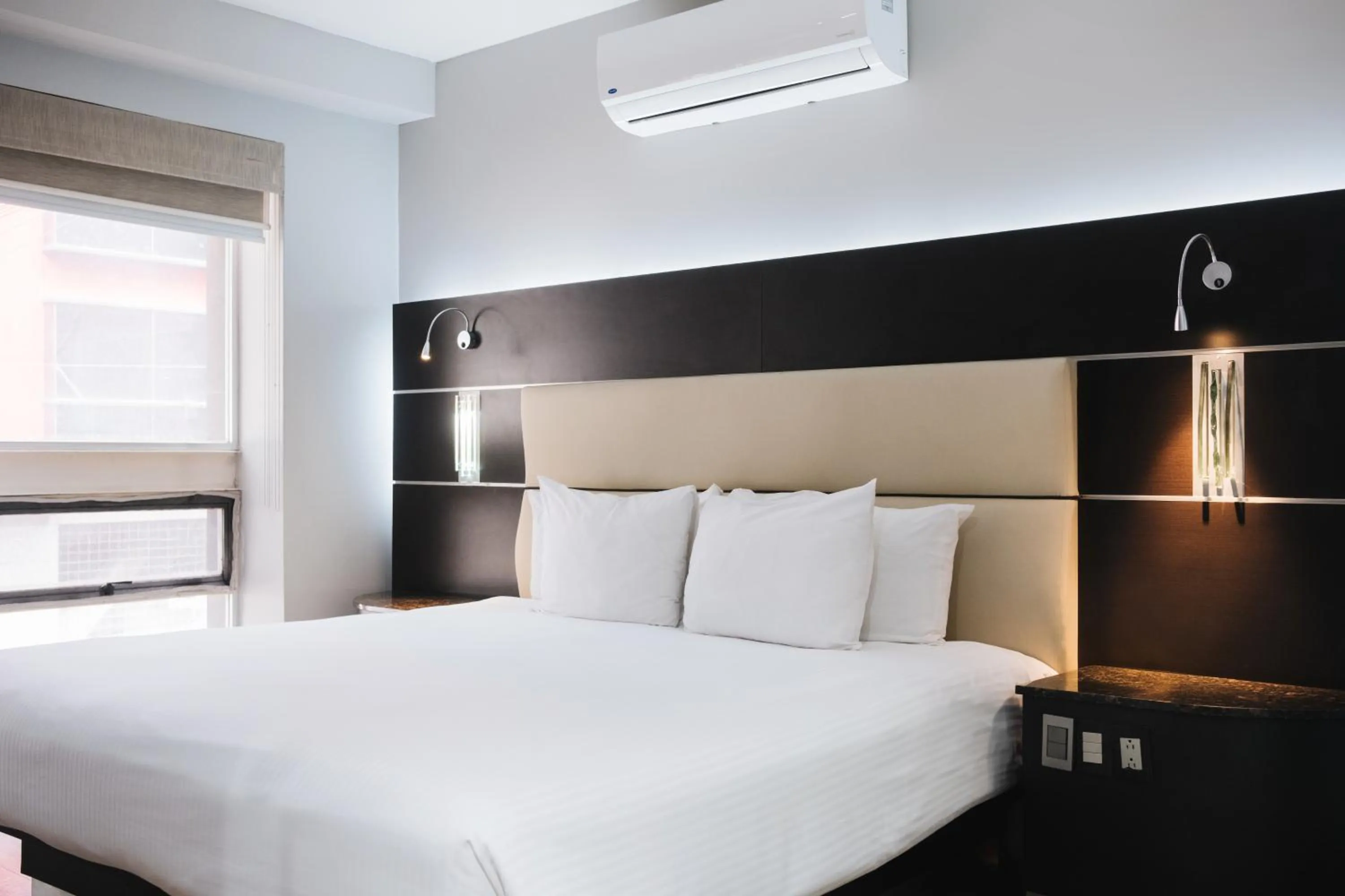 Bedroom, Bed in Exe Cities Reforma