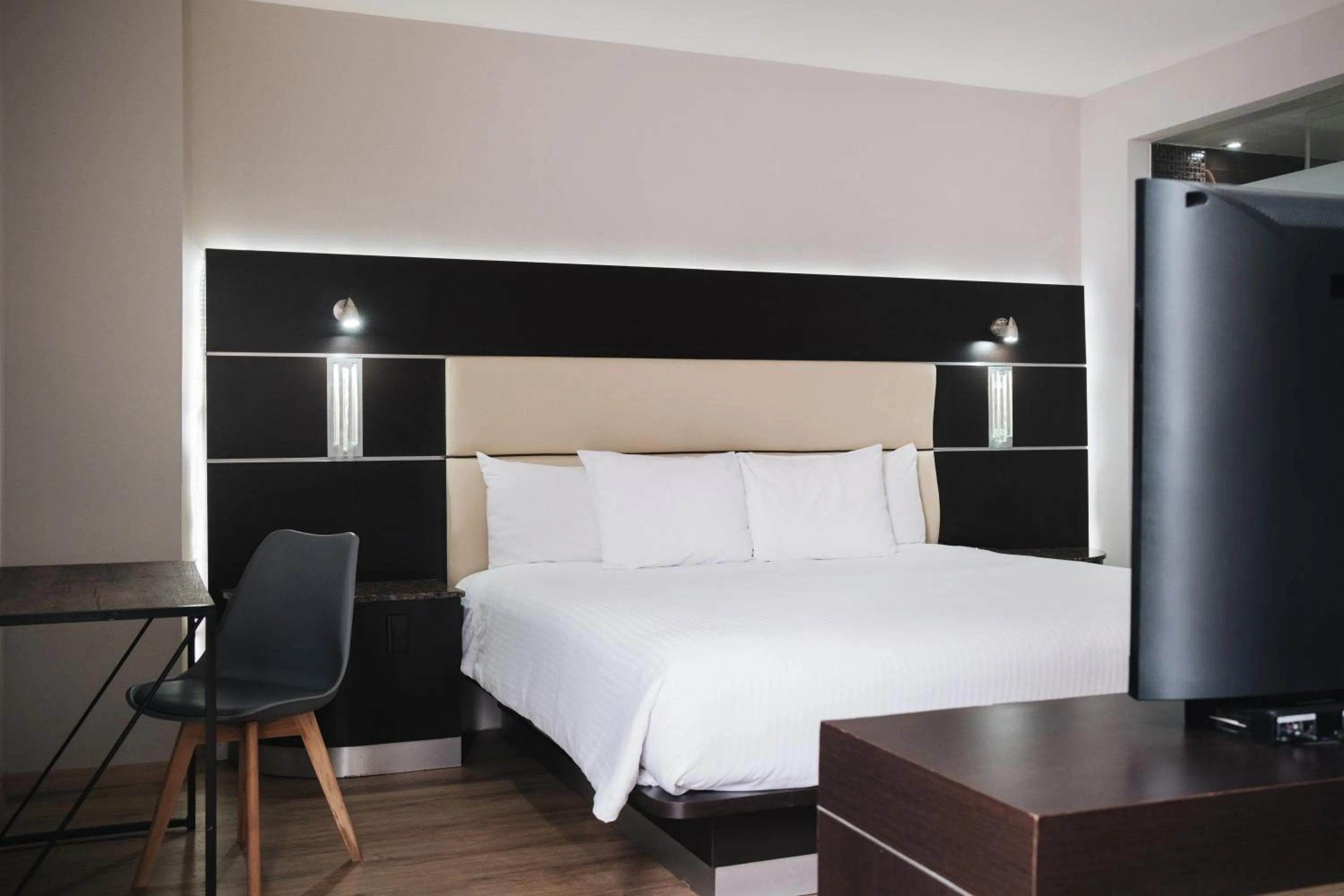 Bedroom, Bed in Exe Cities Reforma