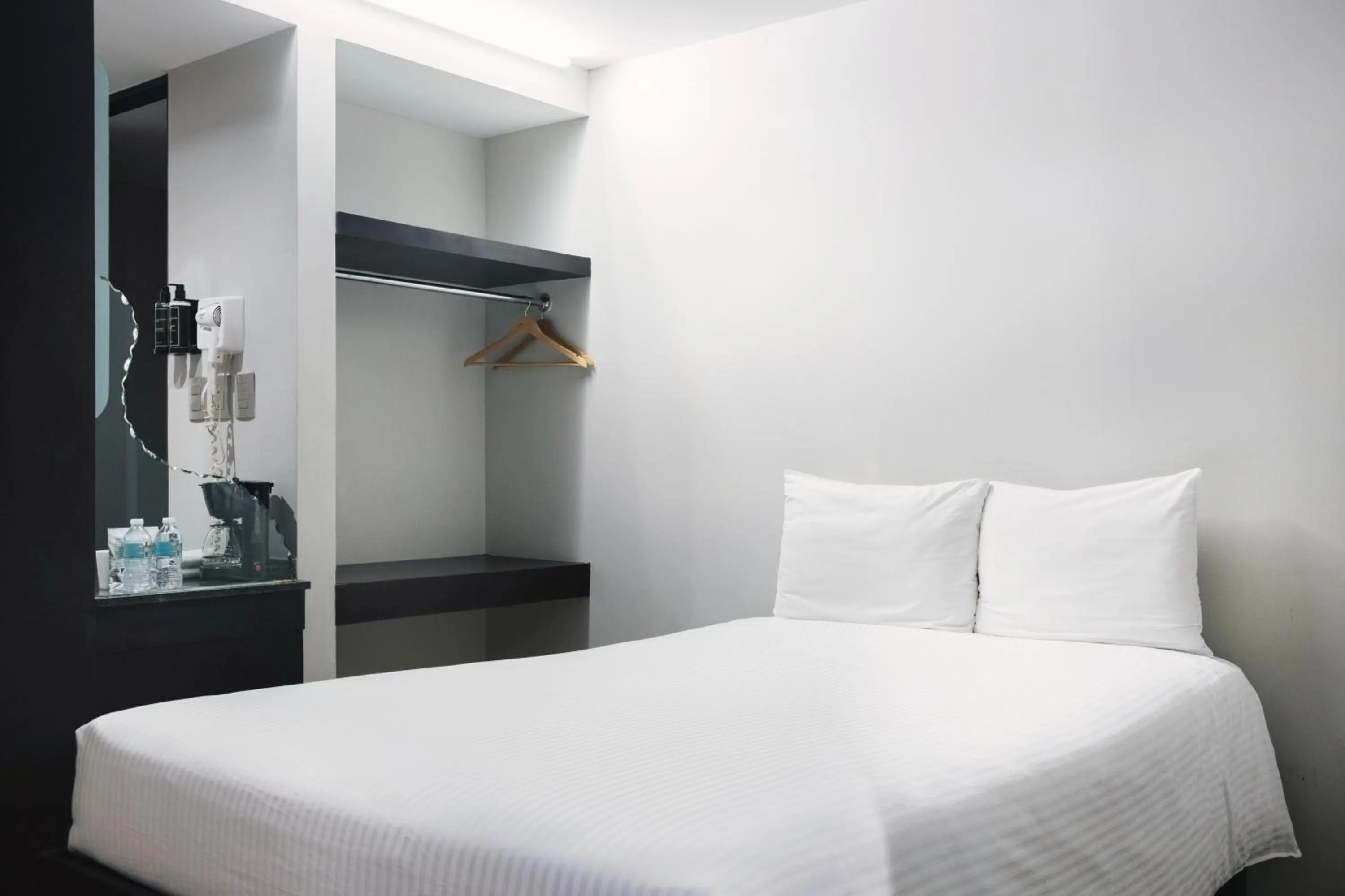 Bedroom, Bed in Exe Cities Reforma