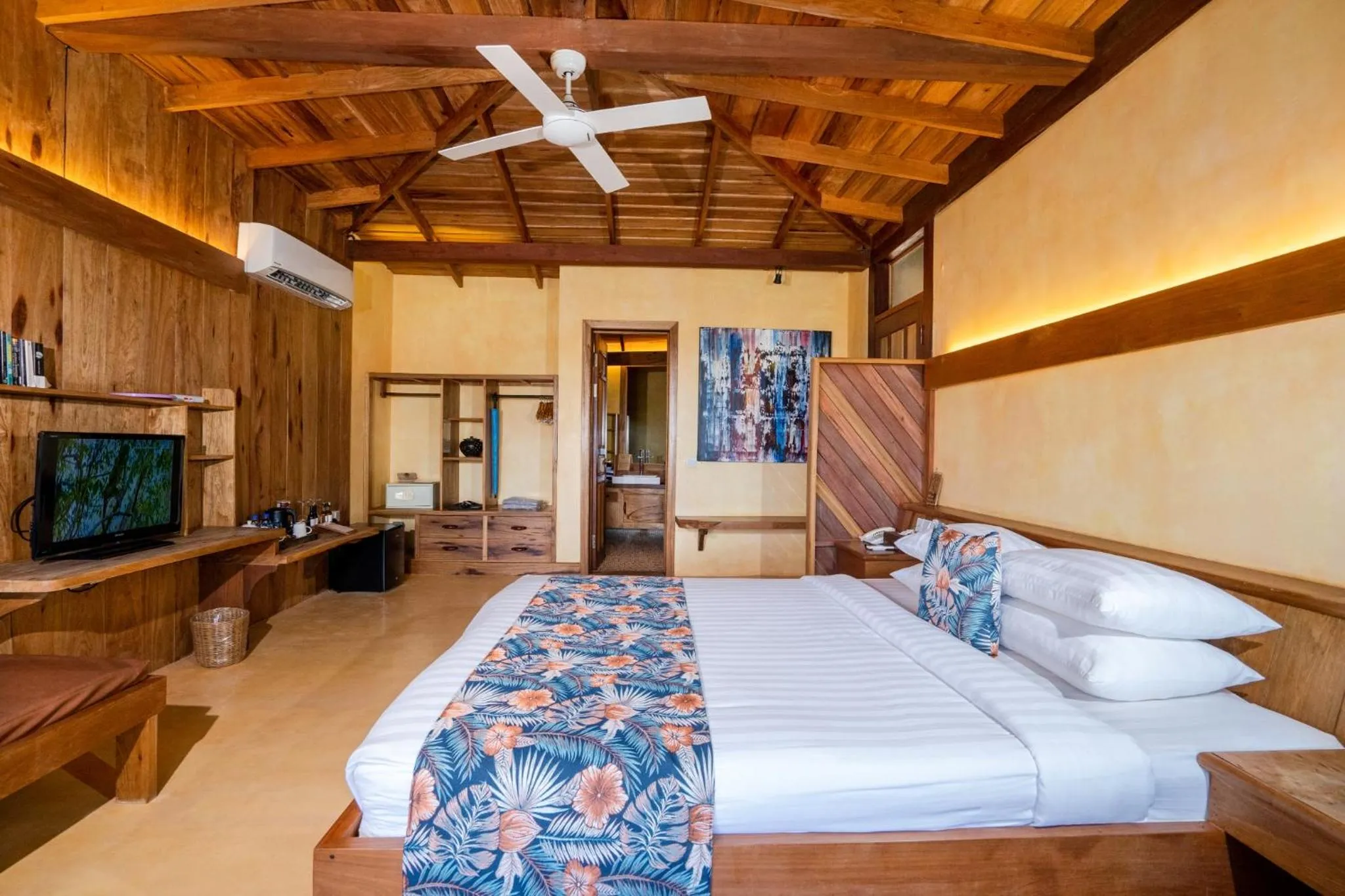 Bedroom, Bed in Veranda Natural Resort