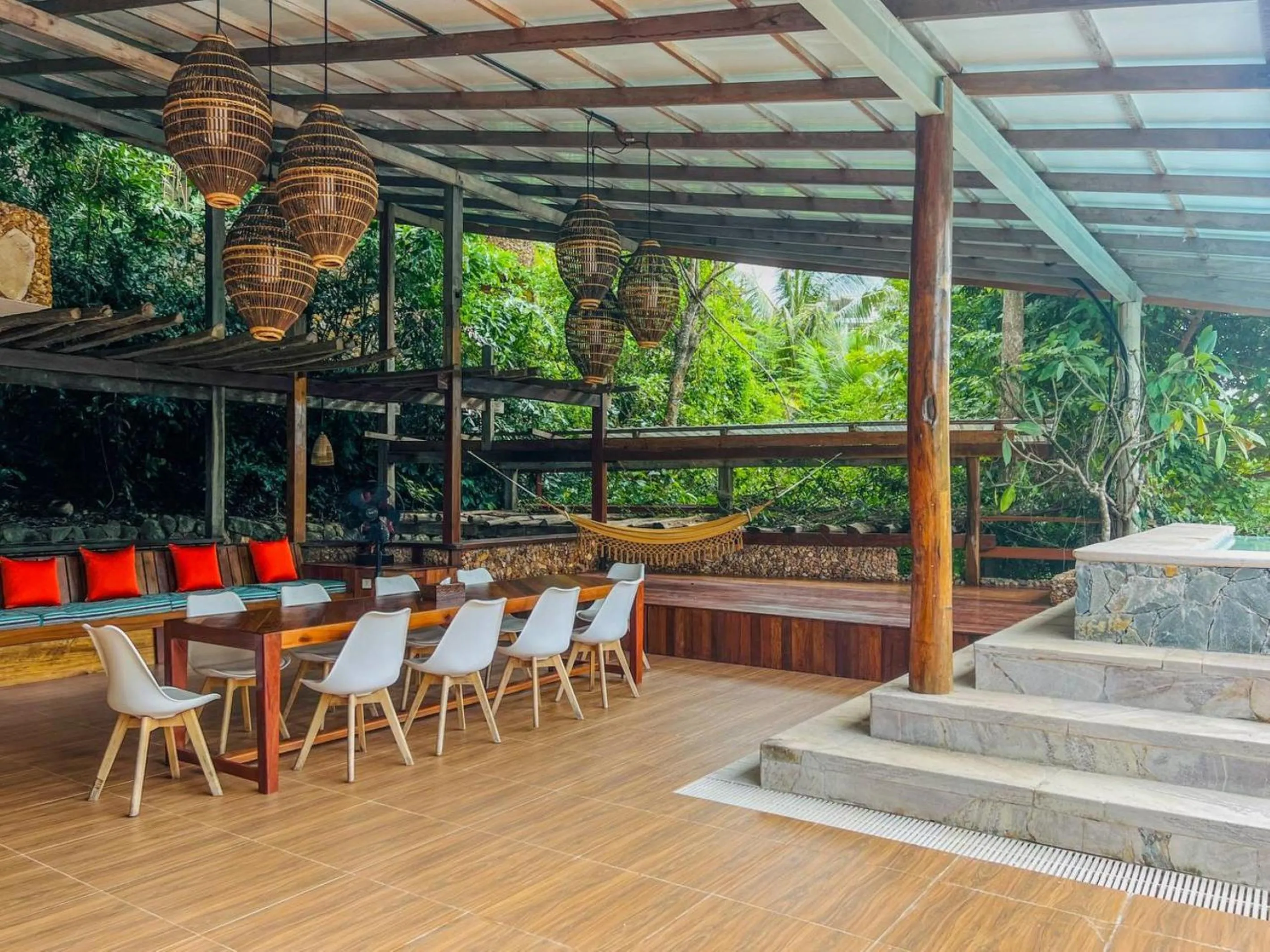 Seating area in Veranda Natural Resort