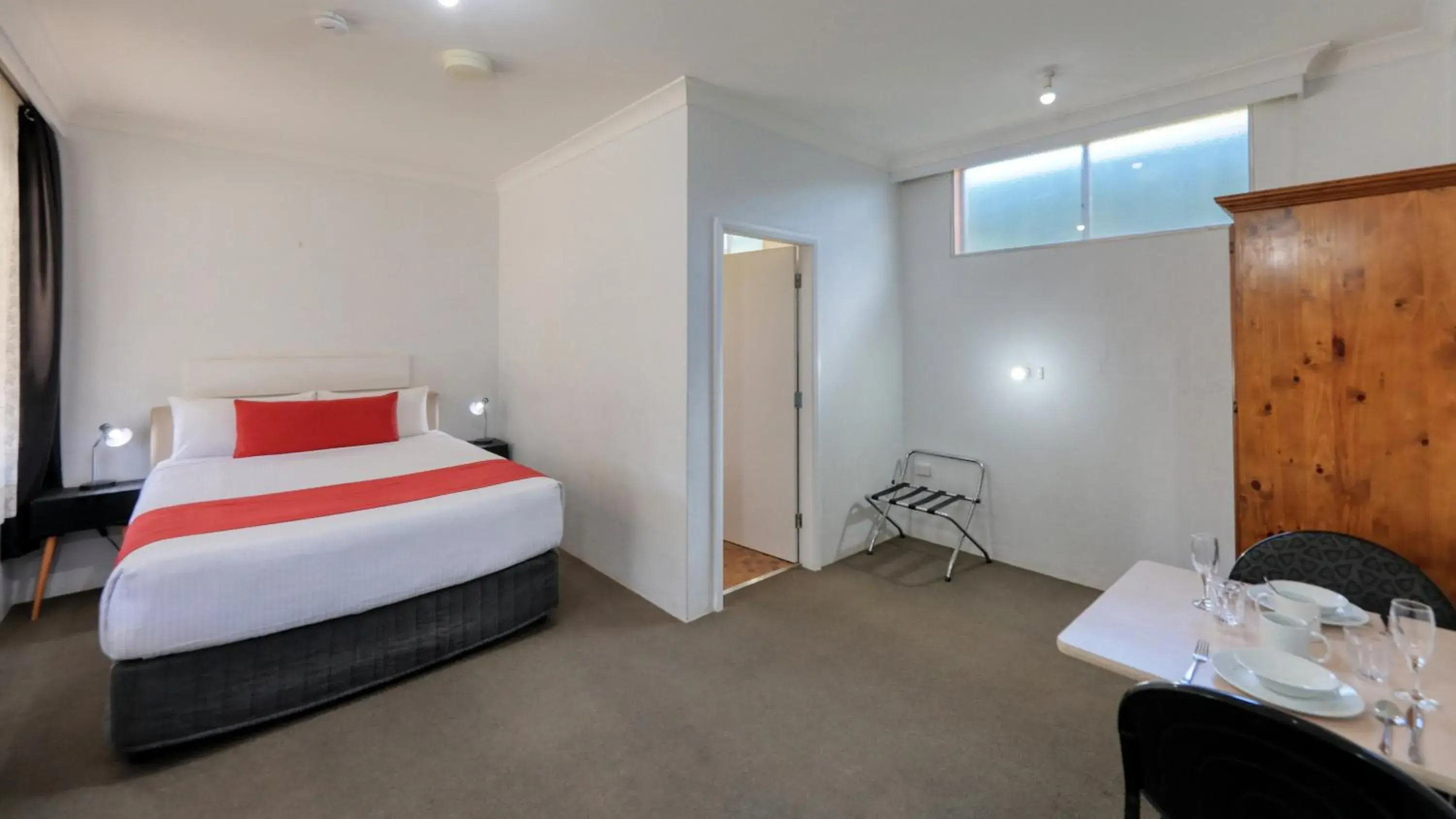 Standard Double Room in Ashton Motel Standard Double Room in Ashton Motel