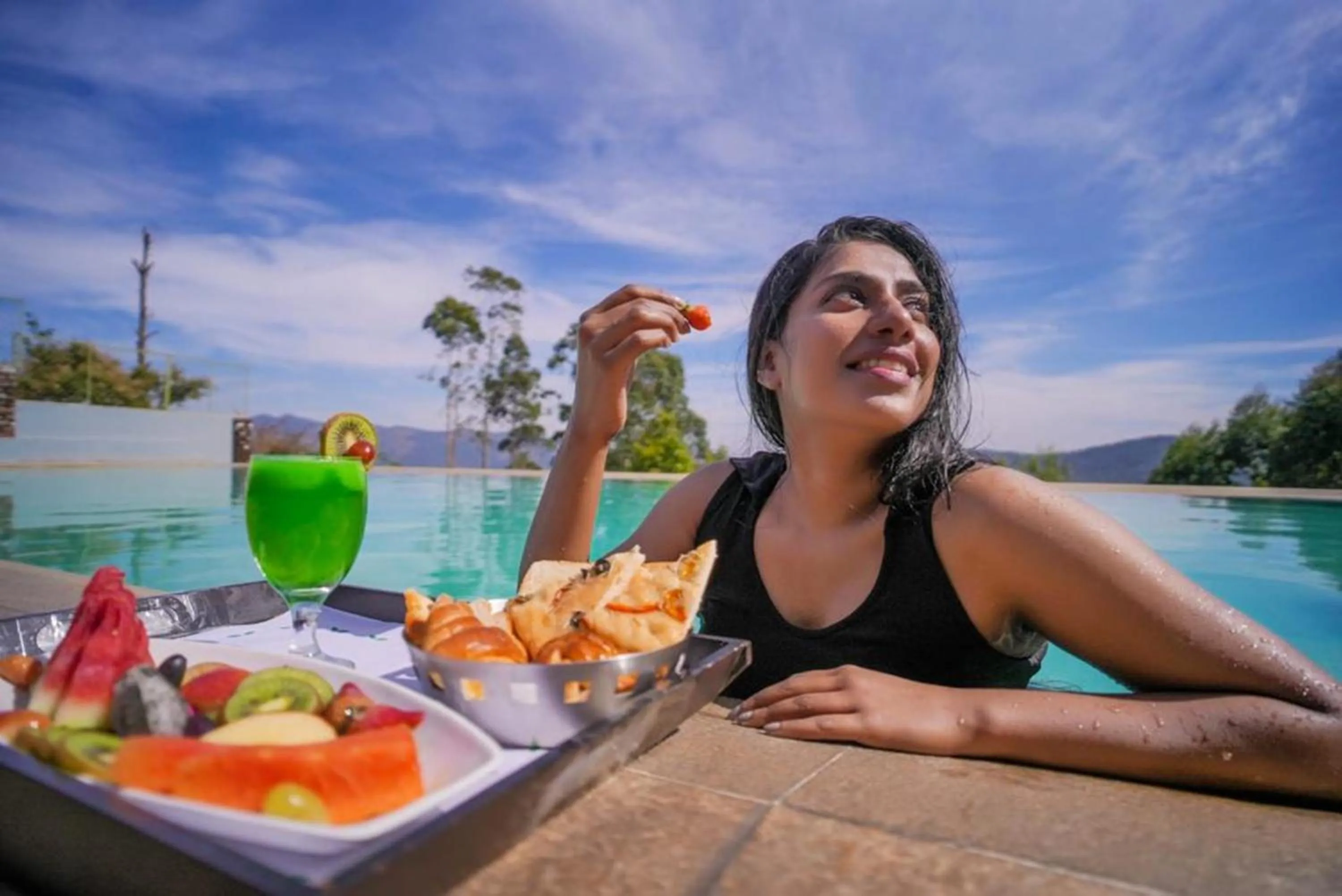 Swimming pool in Mountain Club Resort Munnar