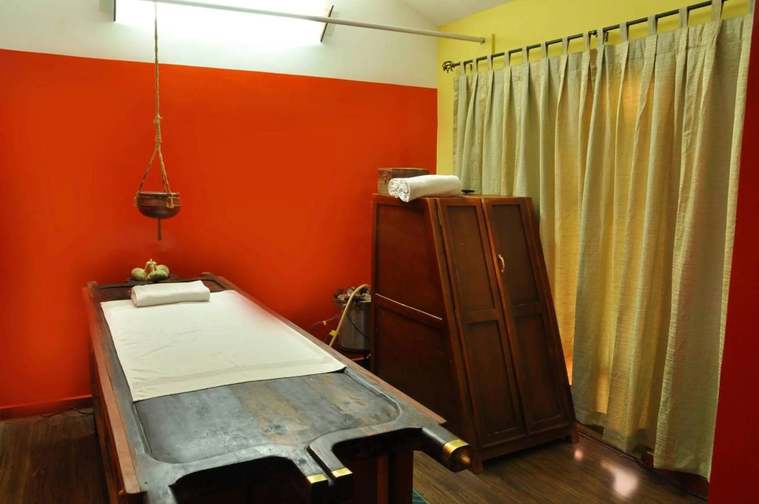 Massage in Mountain Club Resort Munnar