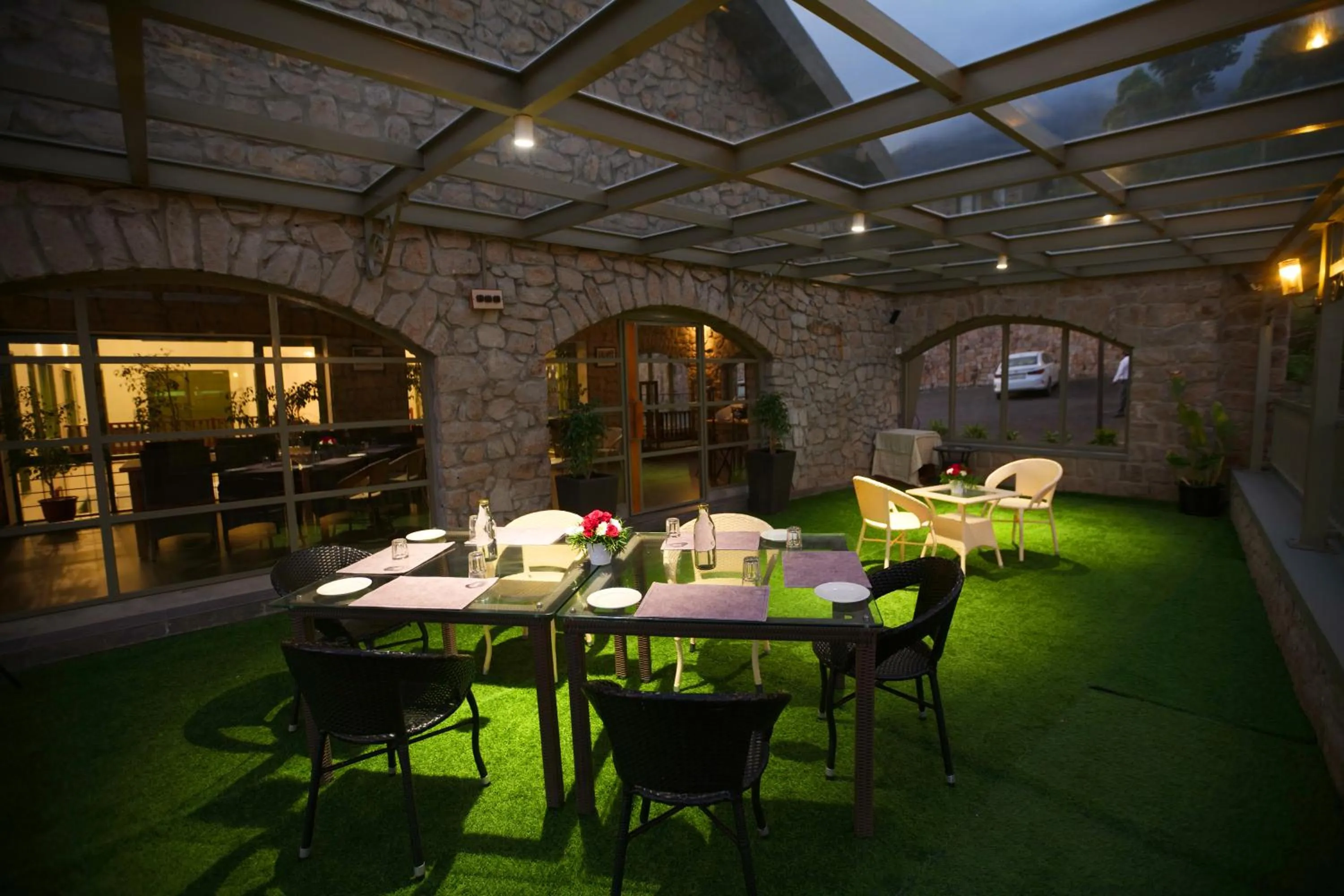 Restaurant/places to eat in Mountain Club Resort Munnar