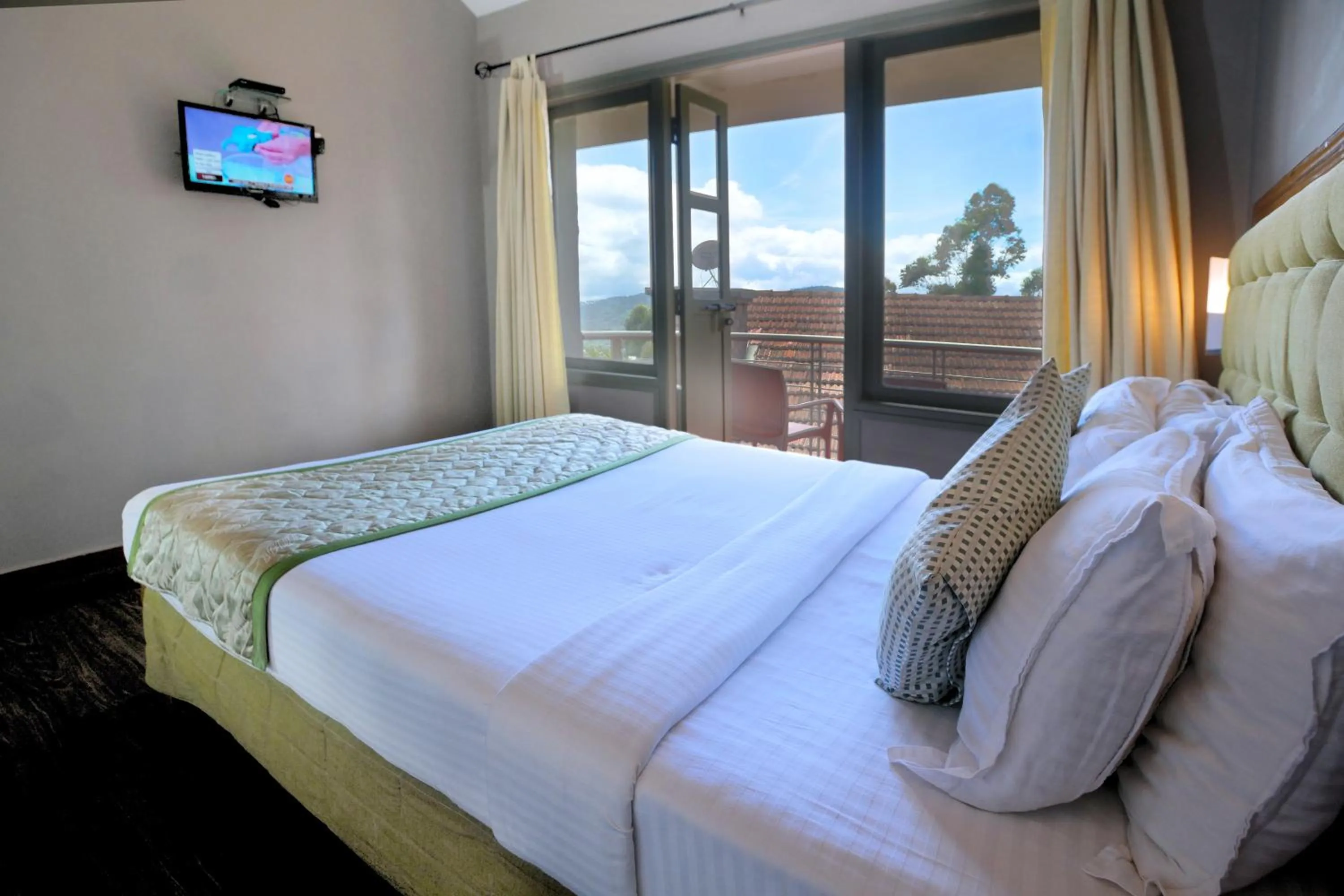 Bed in Mountain Club Resort Munnar