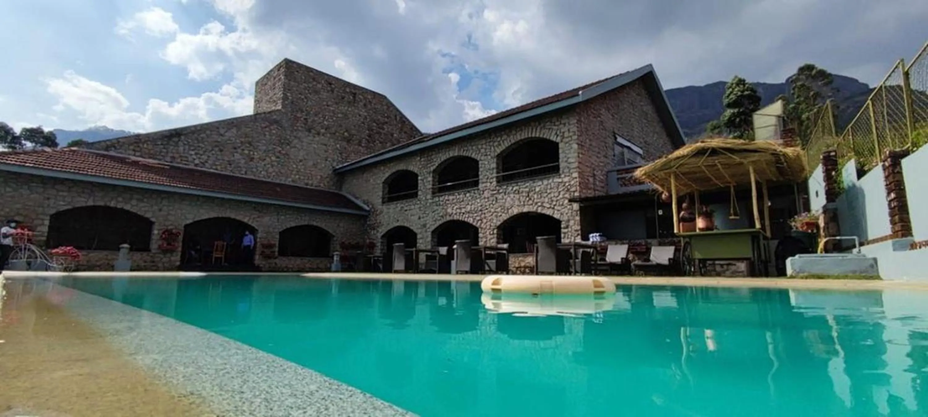 Swimming pool in Mountain Club Resort Munnar