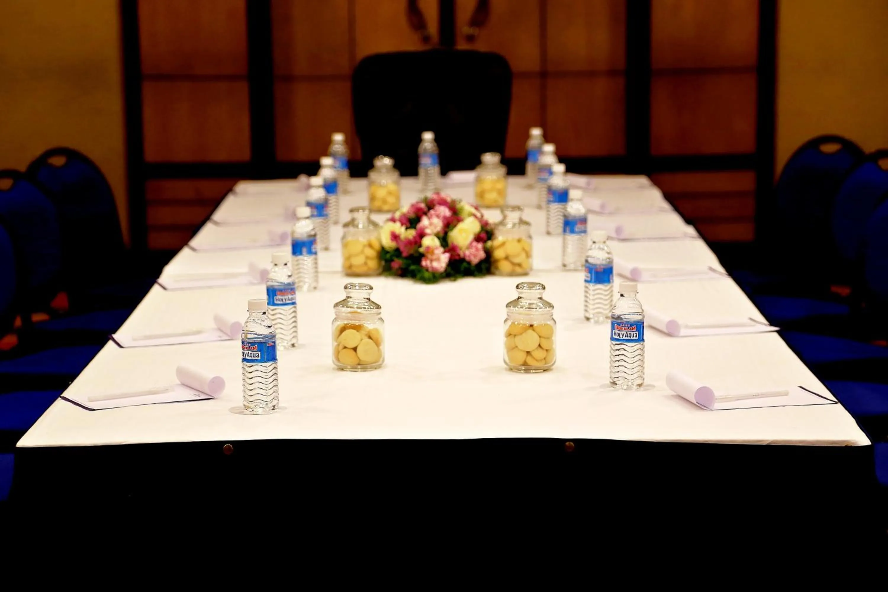 Business facilities in Gokulam Park