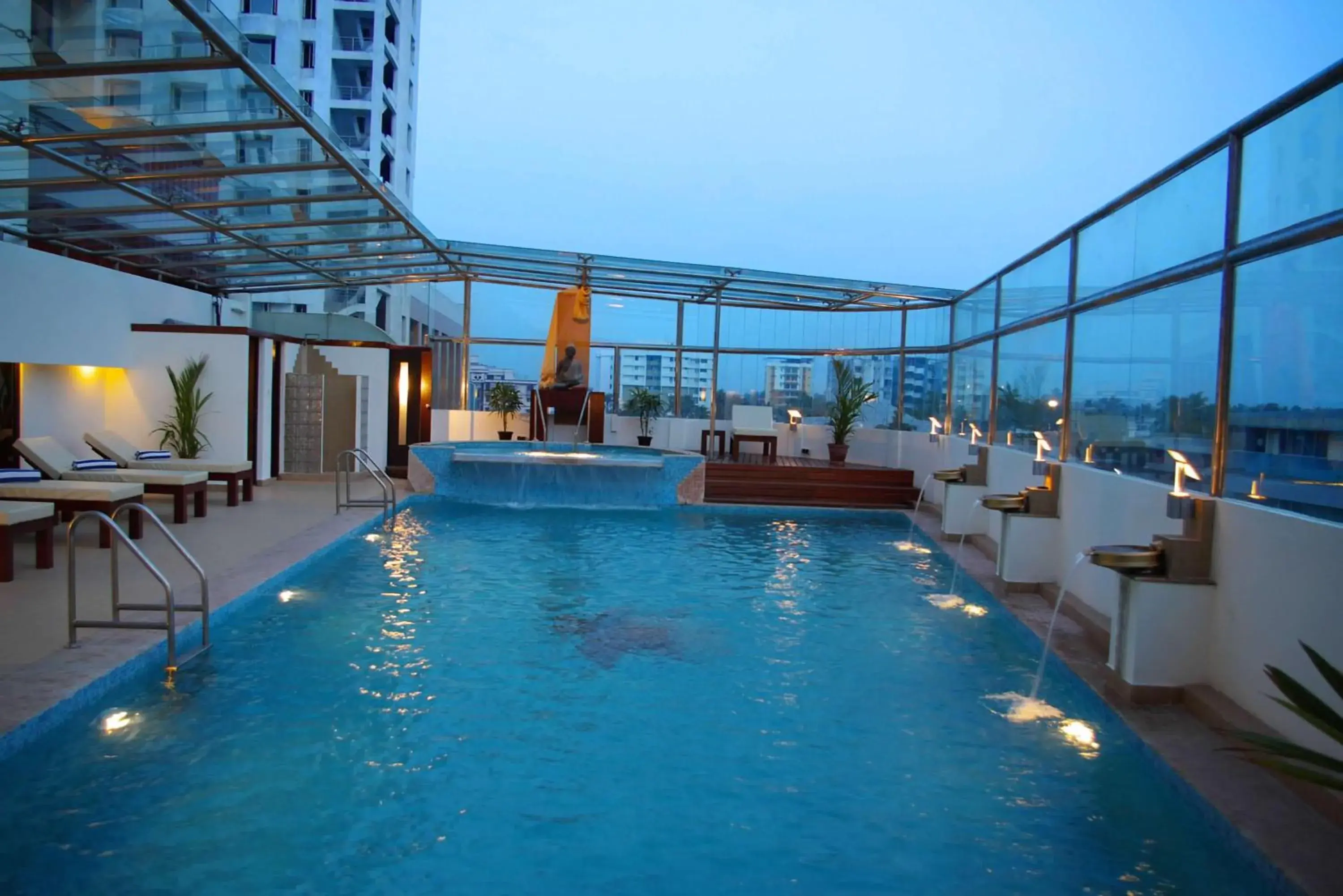 Swimming pool in Gokulam Park Swimming pool in Gokulam Park