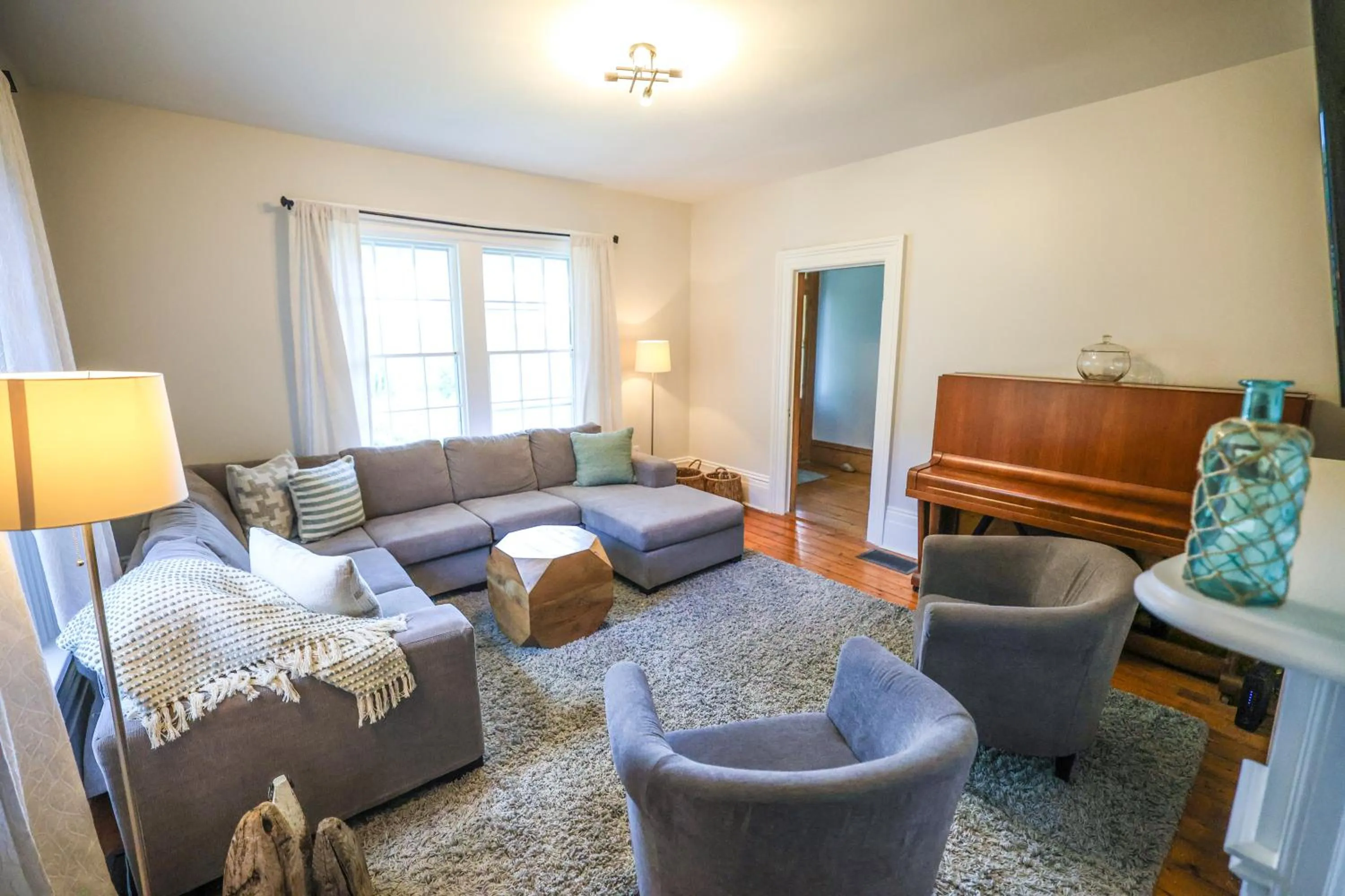 The Kitch'inn - Boutique Inn and Wine Bar