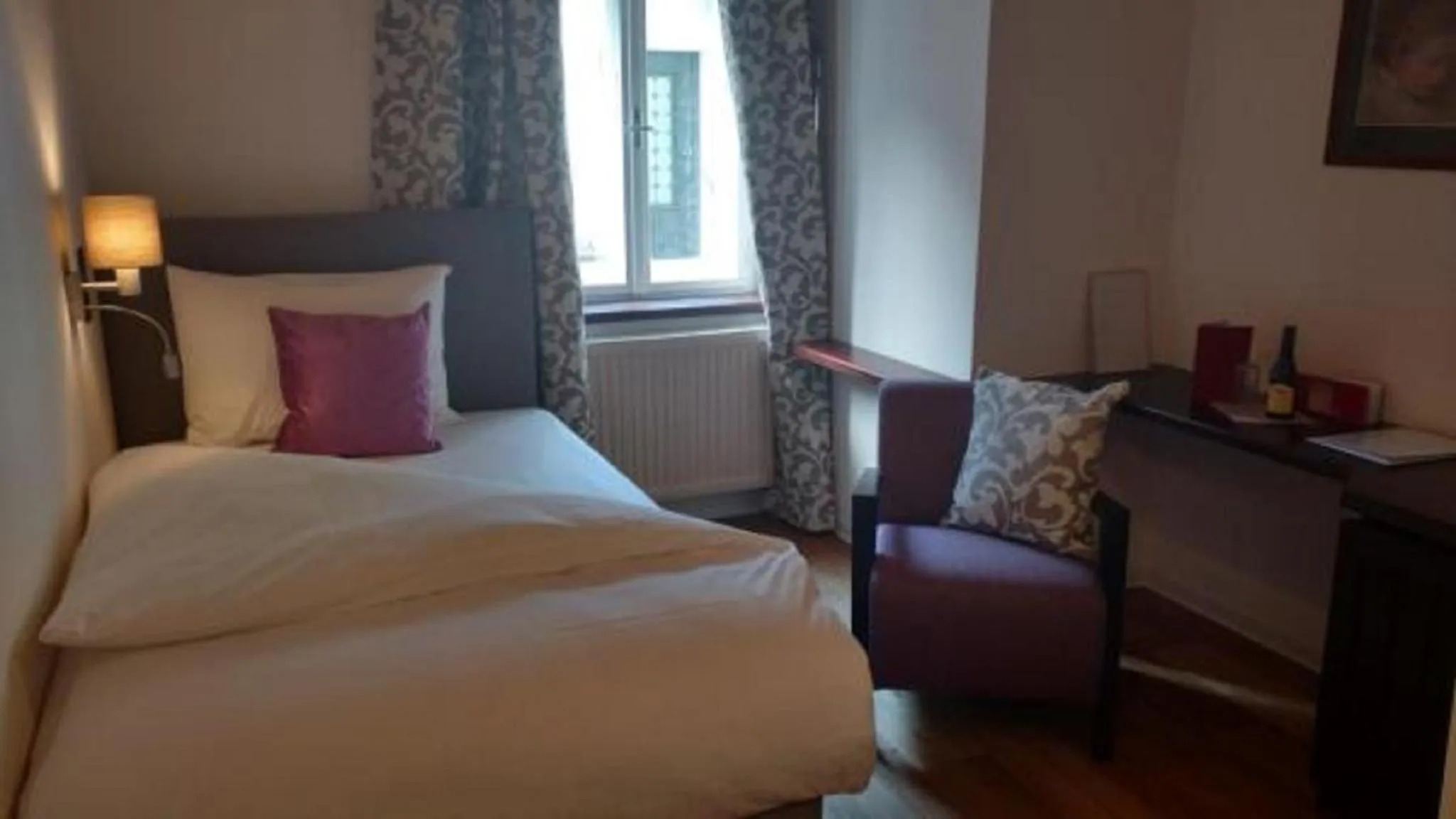 Bedroom, Bed in Gasthof zum Goldenen Anker