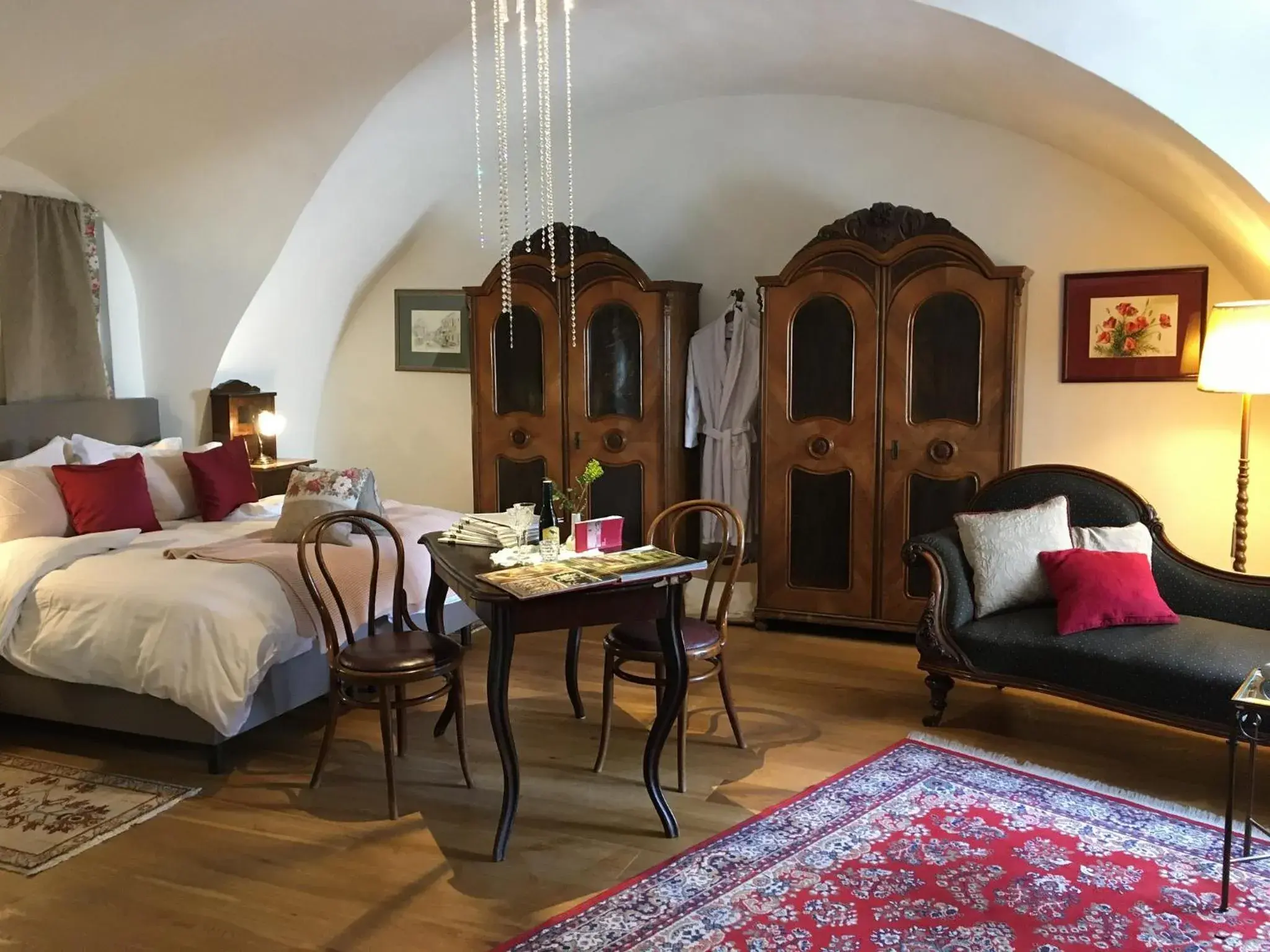 Deluxe Room in Gasthof zum Goldenen Anker Deluxe Room in Gasthof zum Goldenen Anker