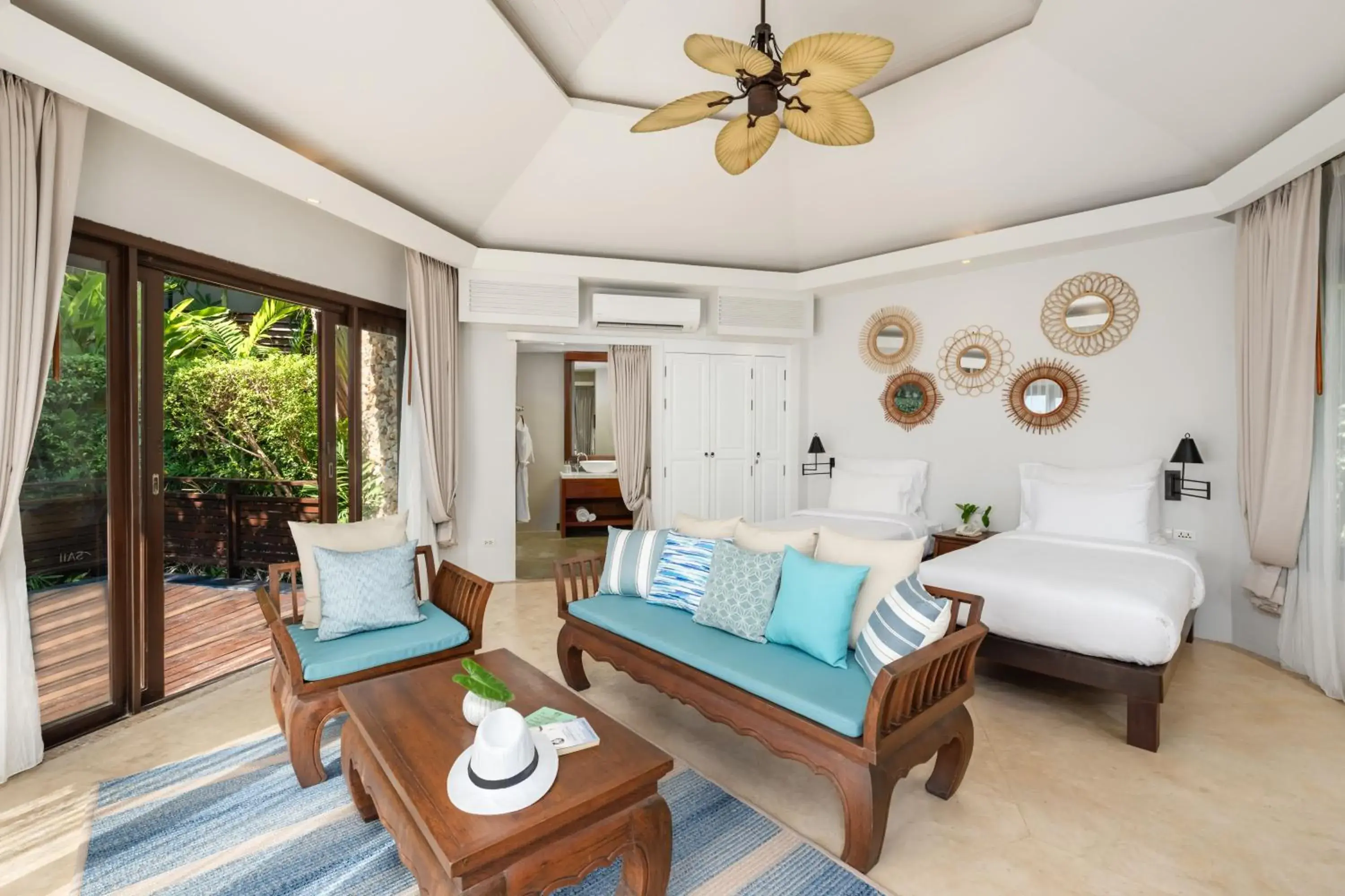 Patio, Bed in SAii Koh Samui Villas - Adult only 12 plus Patio, Bed in SAii Koh Samui Villas - Adult only 12 plus