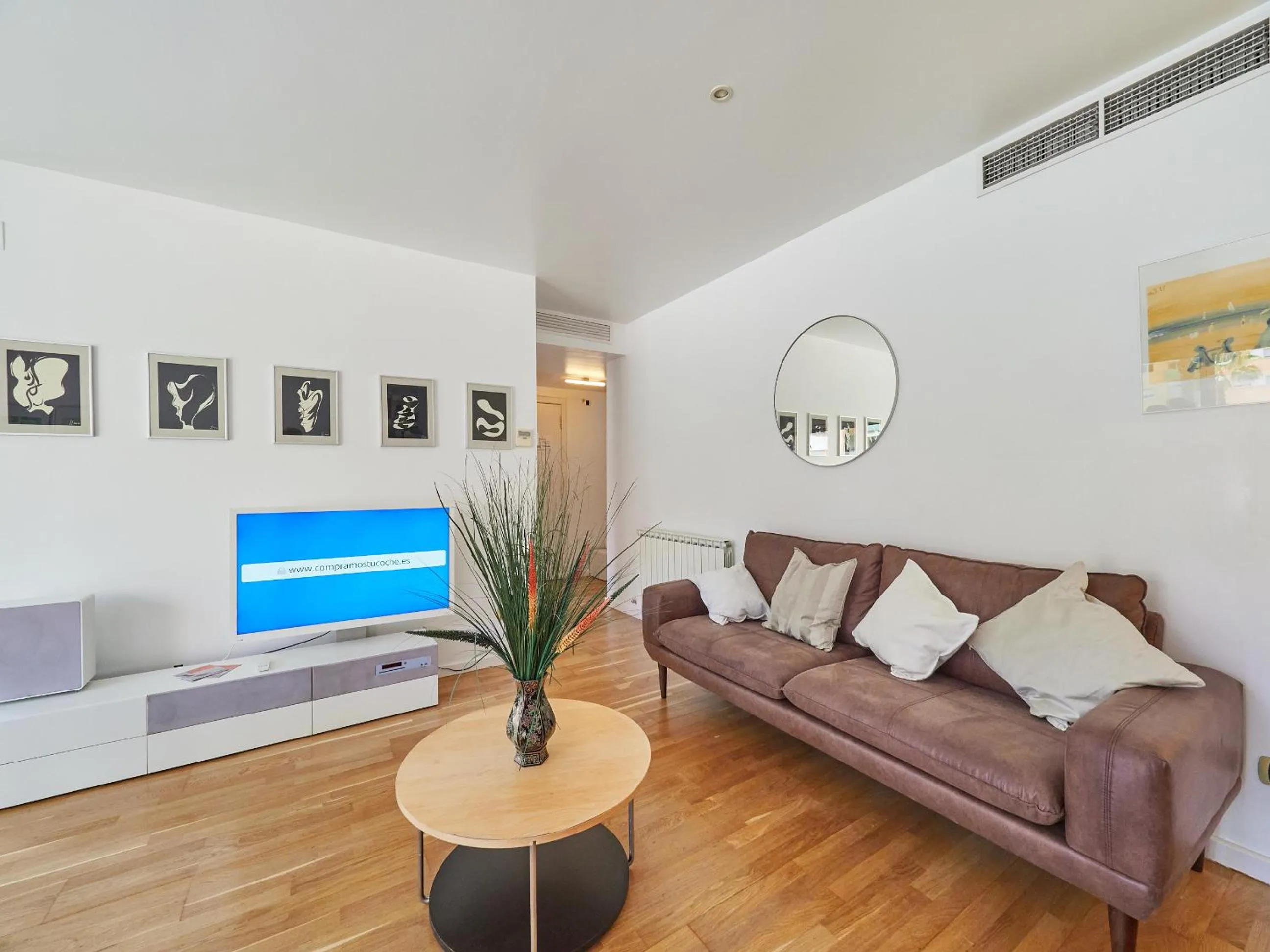 Living room in BarcelonaForRent Vila Olimpica Pool Suites