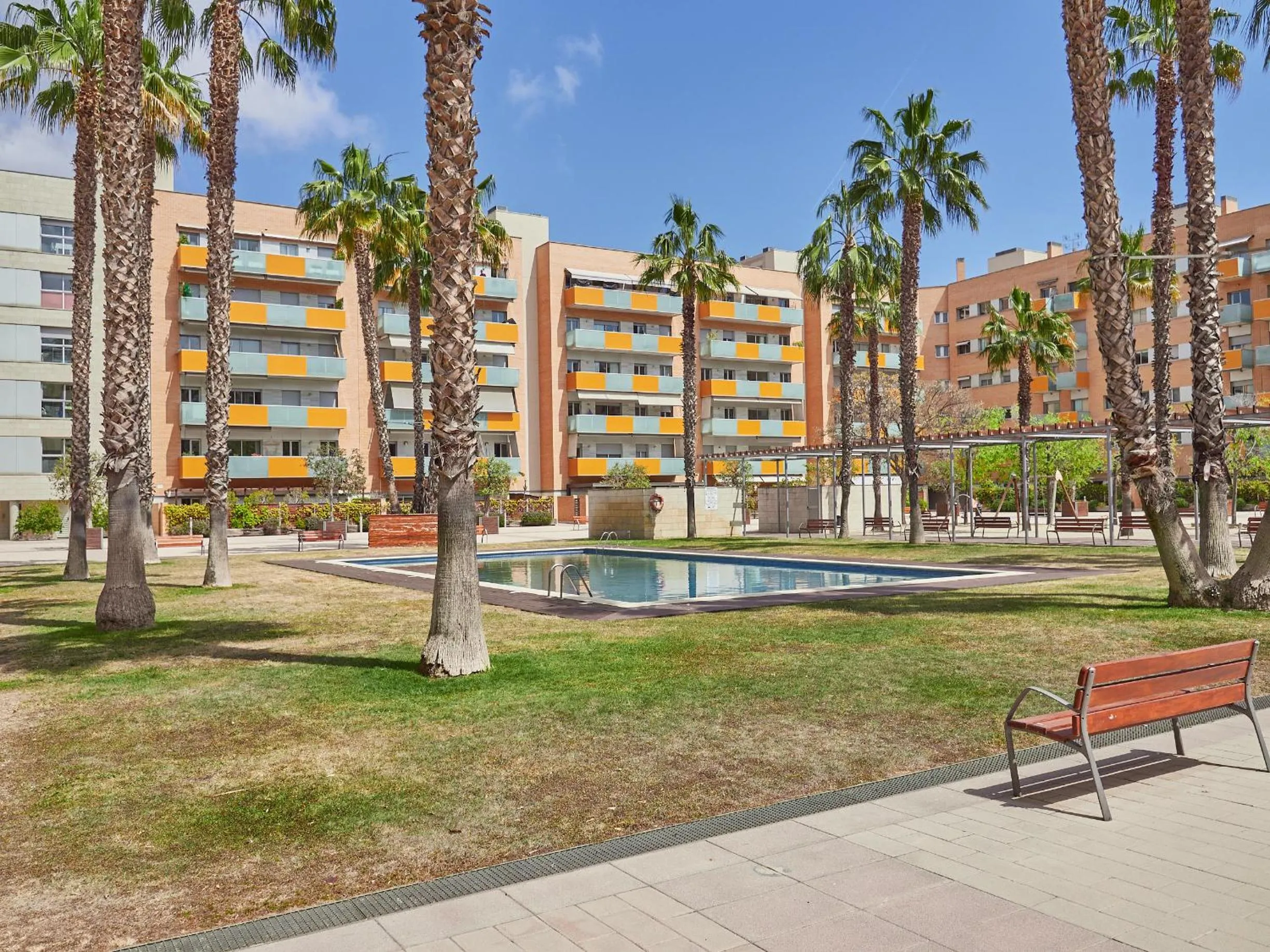 Garden in BarcelonaForRent Vila Olimpica Pool Suites