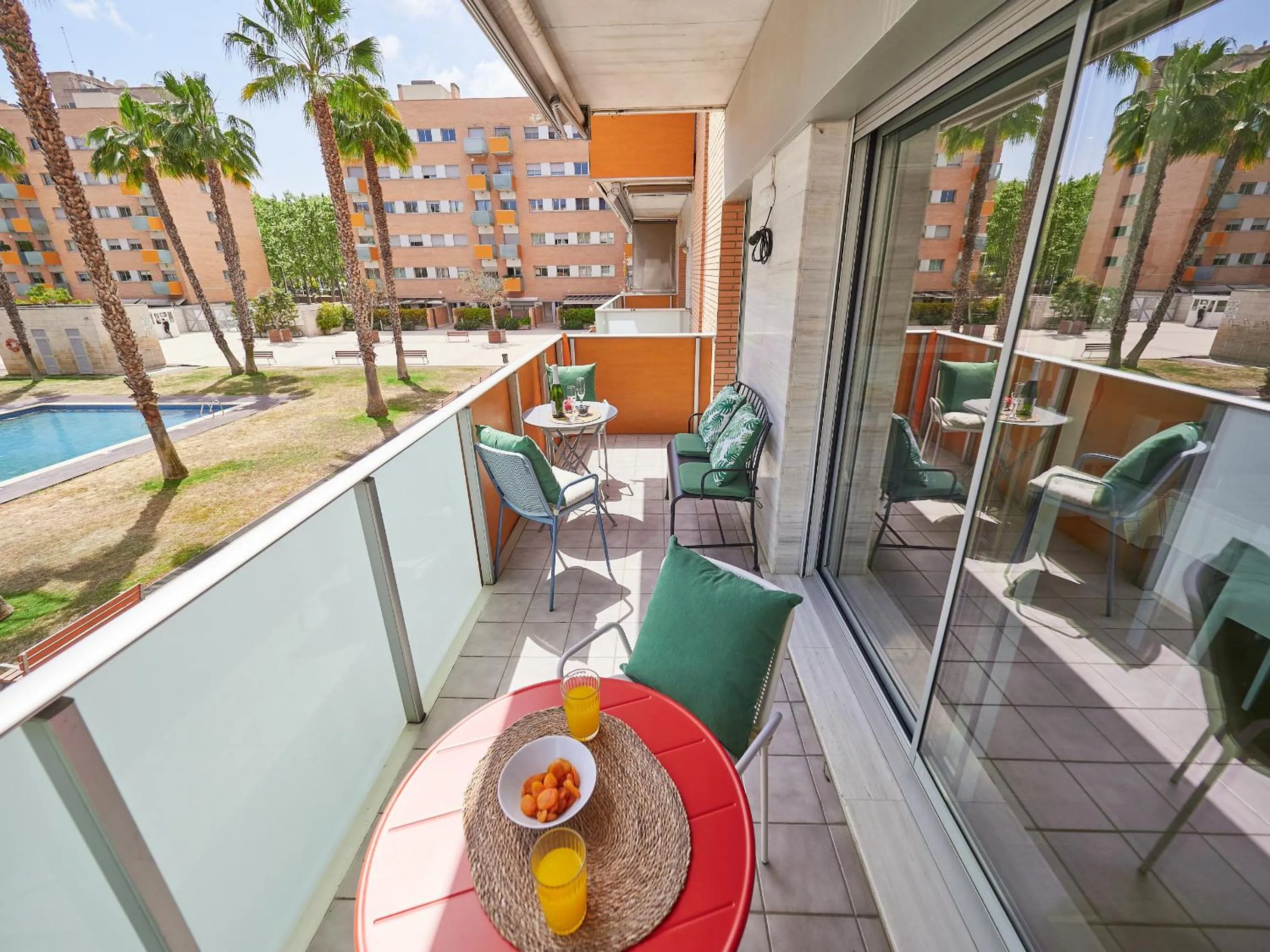 Day in BarcelonaForRent Vila Olimpica Pool Suites