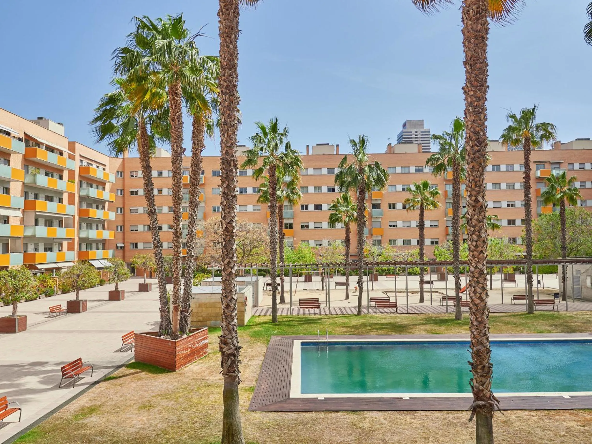 Pool view in BarcelonaForRent Vila Olimpica Pool Suites