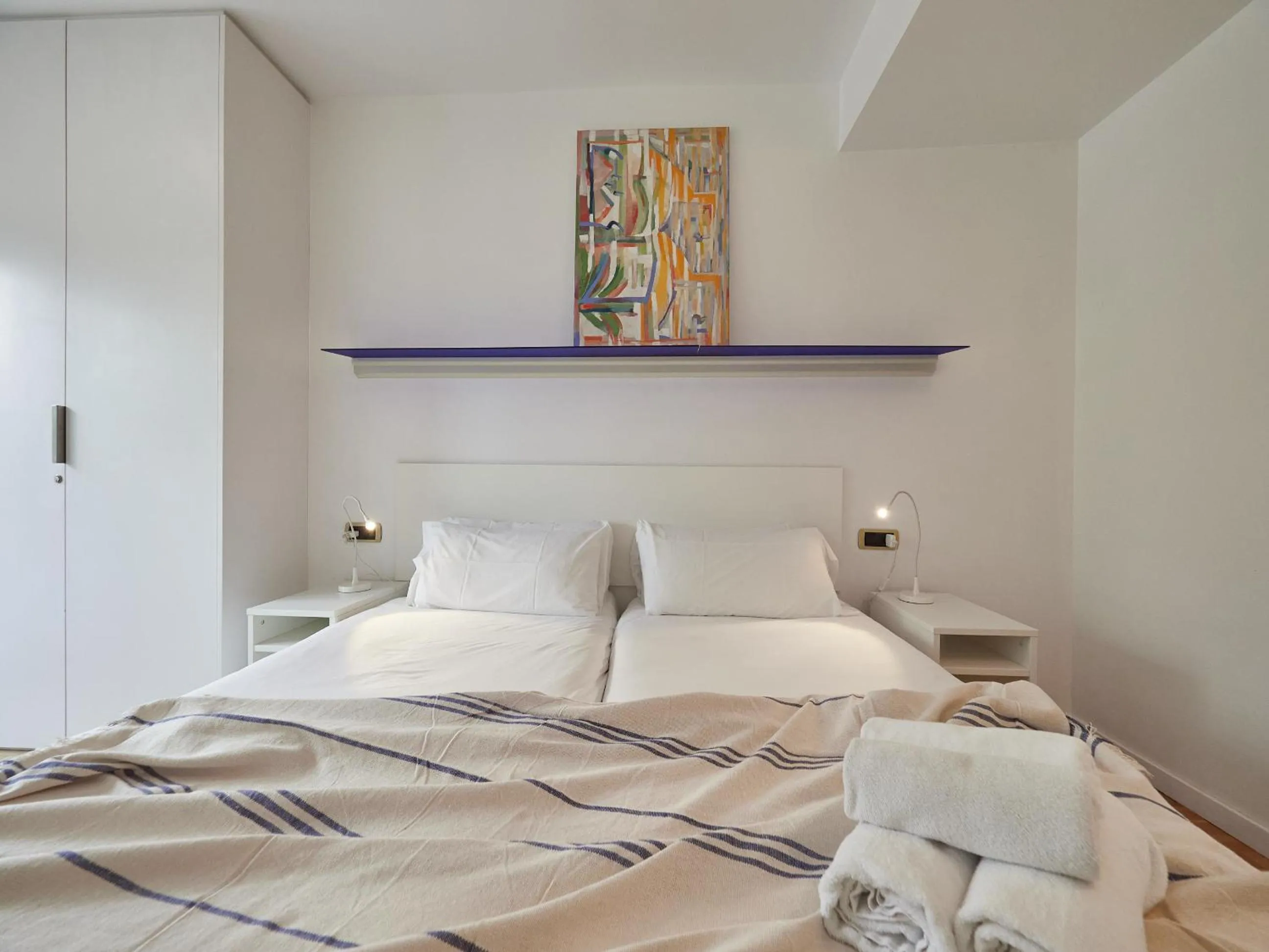 Bed in BarcelonaForRent Vila Olimpica Pool Suites