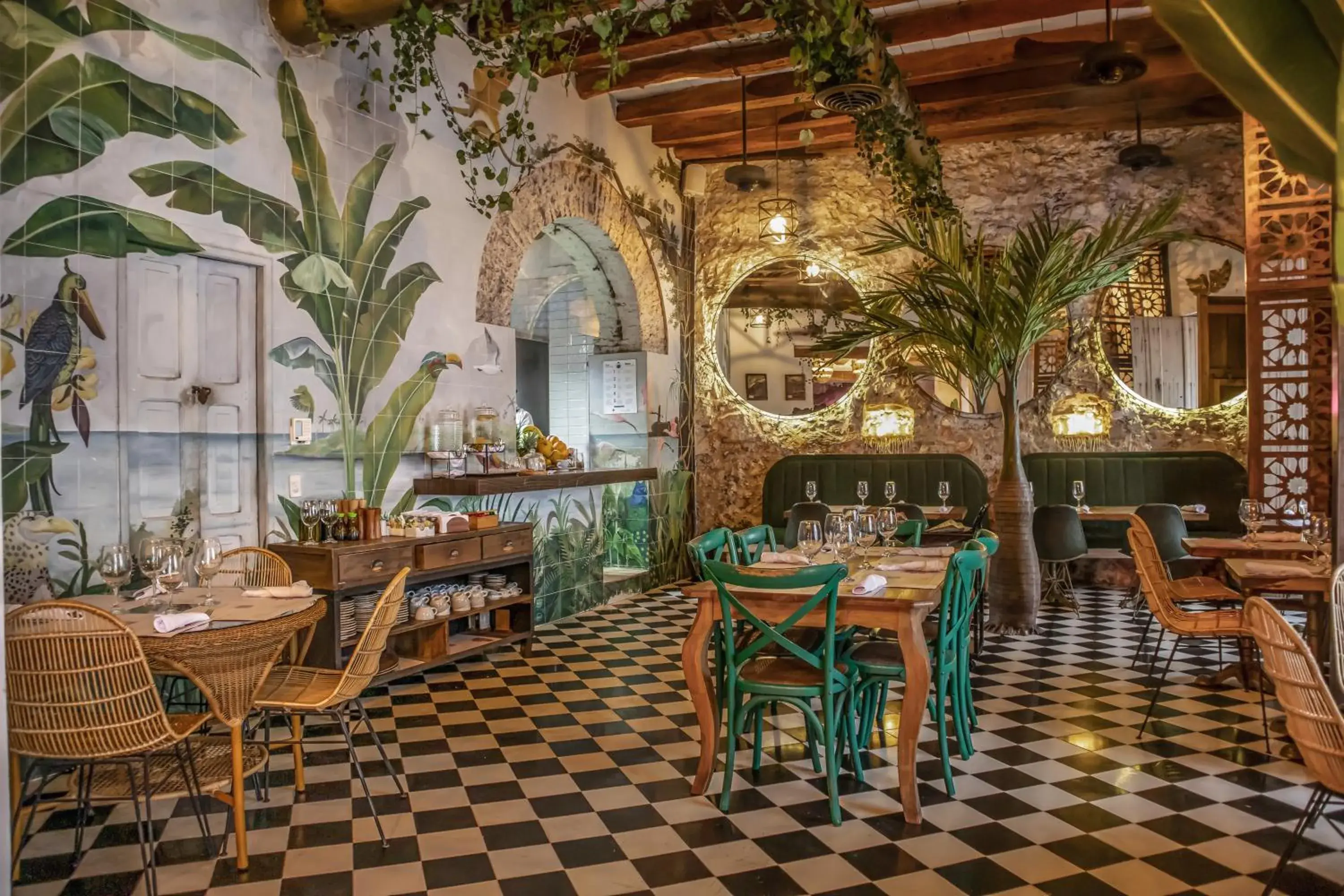 Restaurant/places to eat in Hotel Casa La Factoria by Faranda Boutique, a member of Radisson Individuals Restaurant/places to eat in Hotel Casa La Factoria by Faranda Boutique, a member of Radisson Individuals