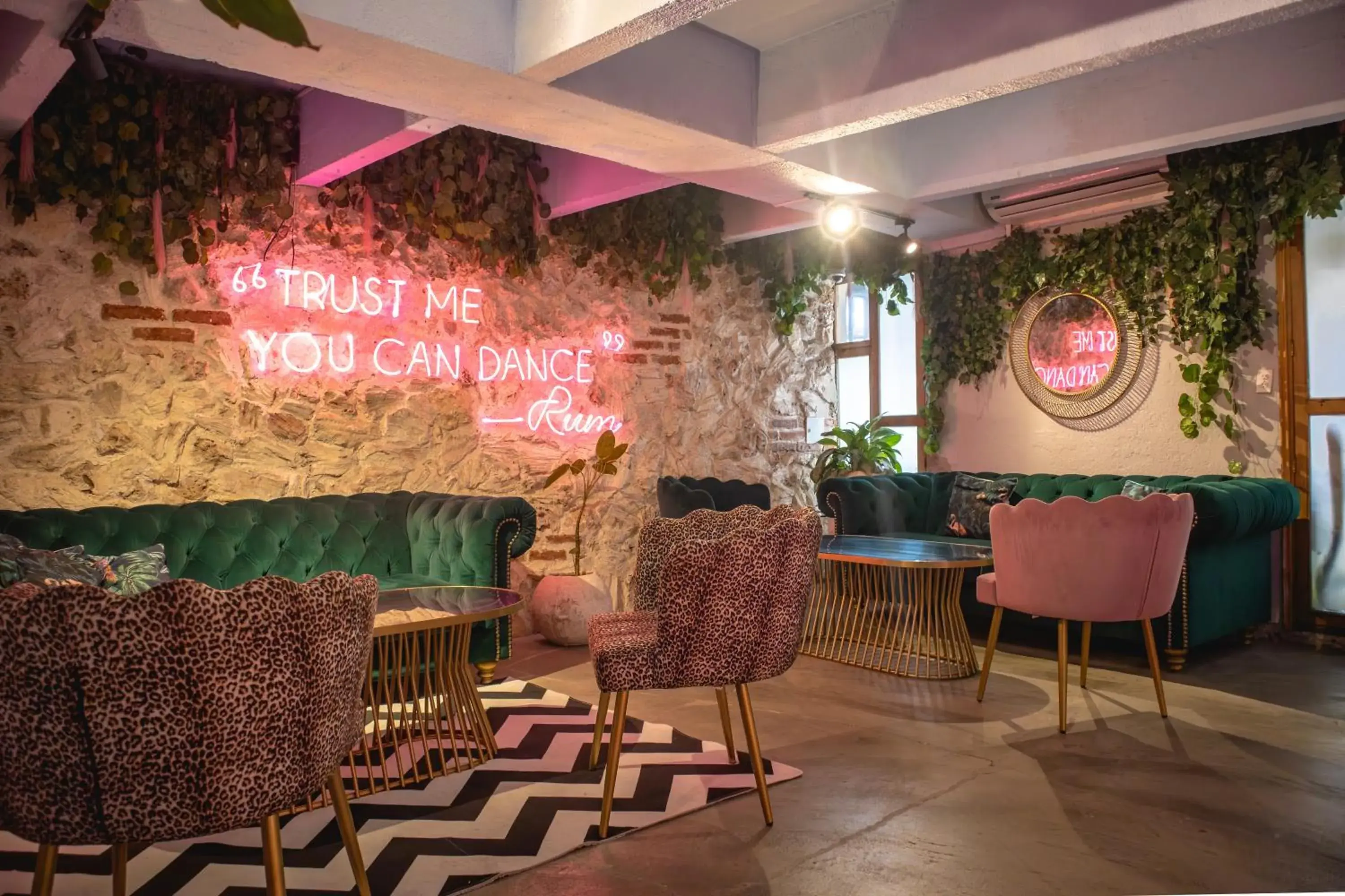 Lounge or bar in Hotel Casa La Factoria by Faranda Boutique, a member of Radisson Individuals Lounge or bar in Hotel Casa La Factoria by Faranda Boutique, a member of Radisson Individuals