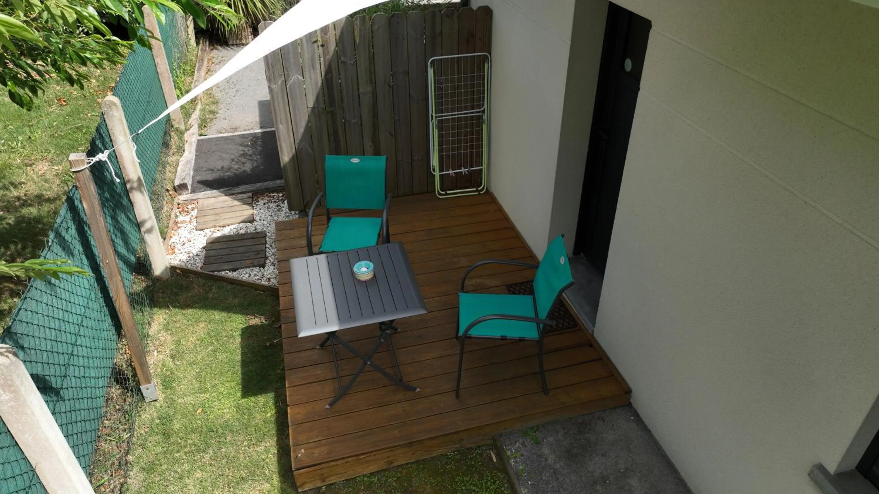Balcony/Terrace in Chambre d'hôtes les Iris à Mios sur le Bassin d'Arcachon