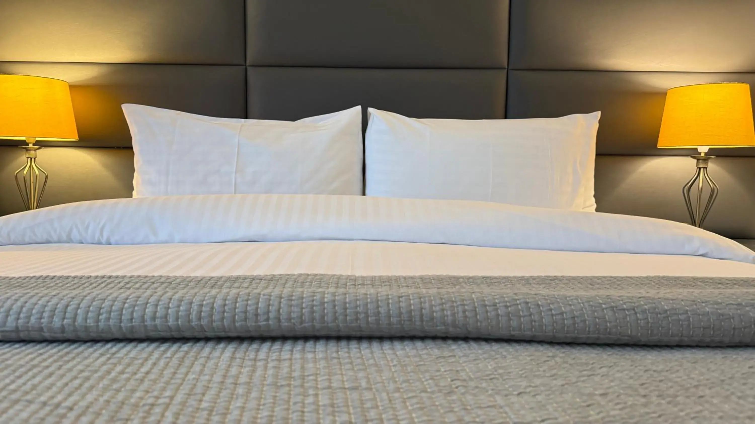 Superior Twin Room in Watermead House Superior Twin Room in Watermead House