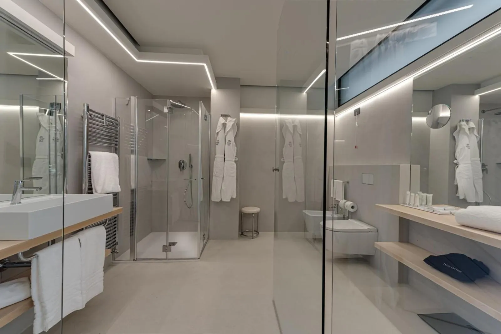 Shower in Augustus Hotel & Resort