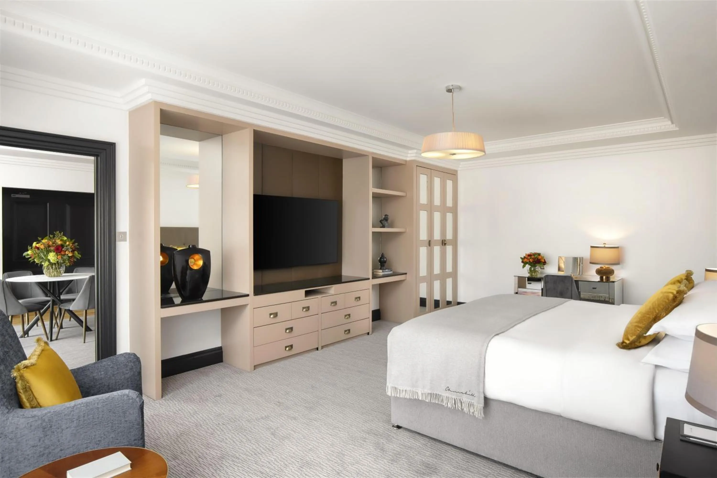 Photo of the whole room in Hyatt Regency London - The Churchill