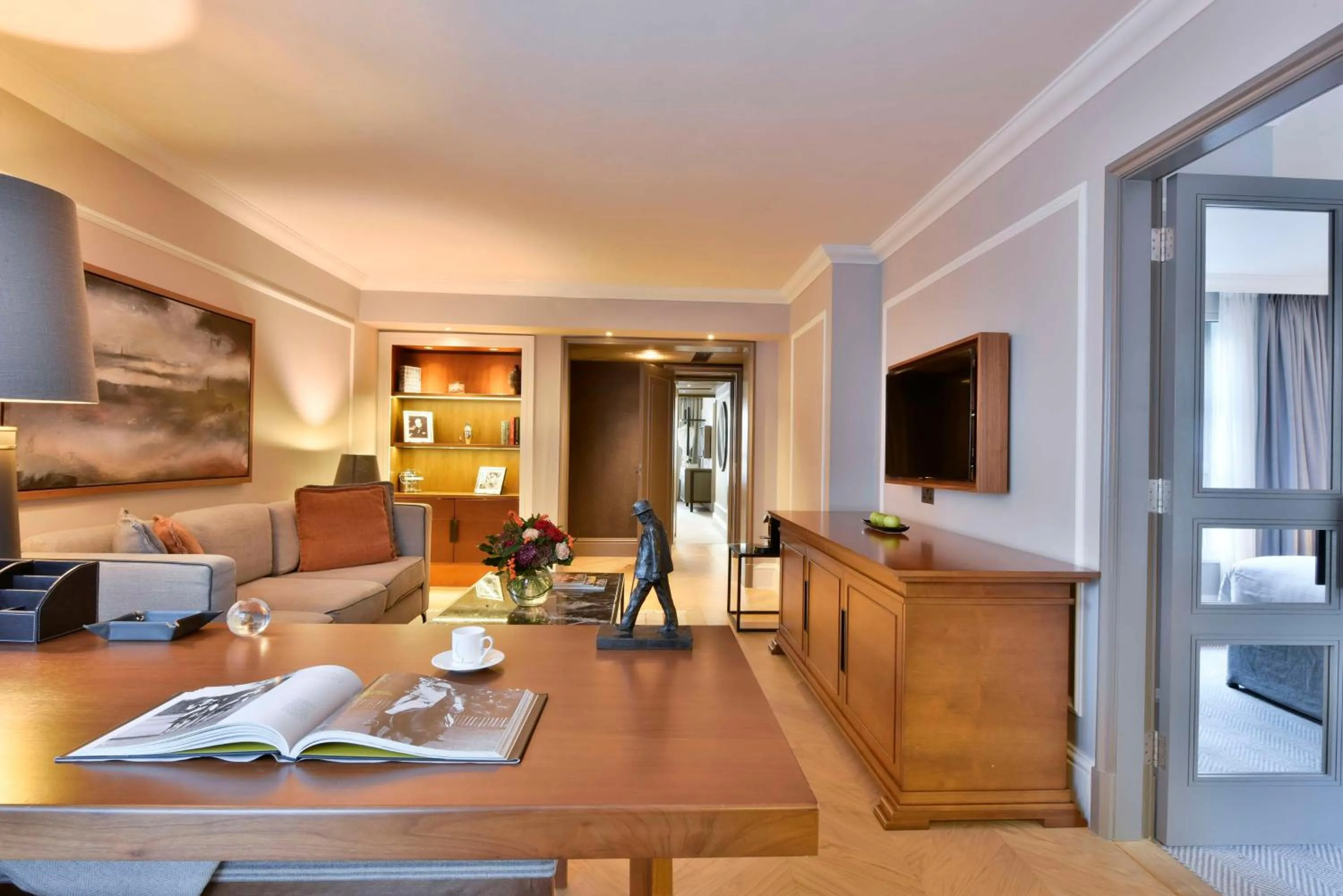 Photo of the whole room in Hyatt Regency London - The Churchill