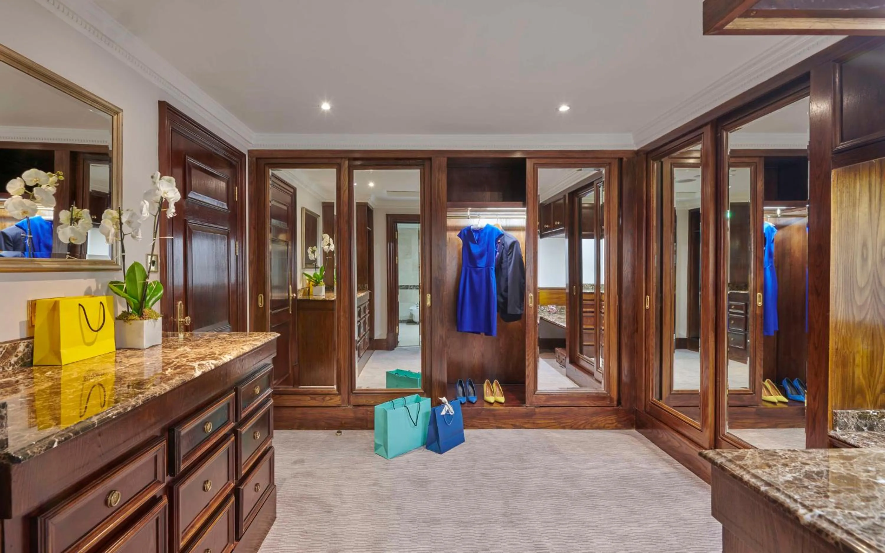 Photo of the whole room in Hyatt Regency London - The Churchill